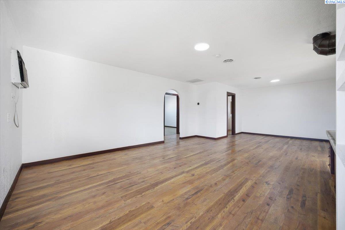 106 Casey Avenue