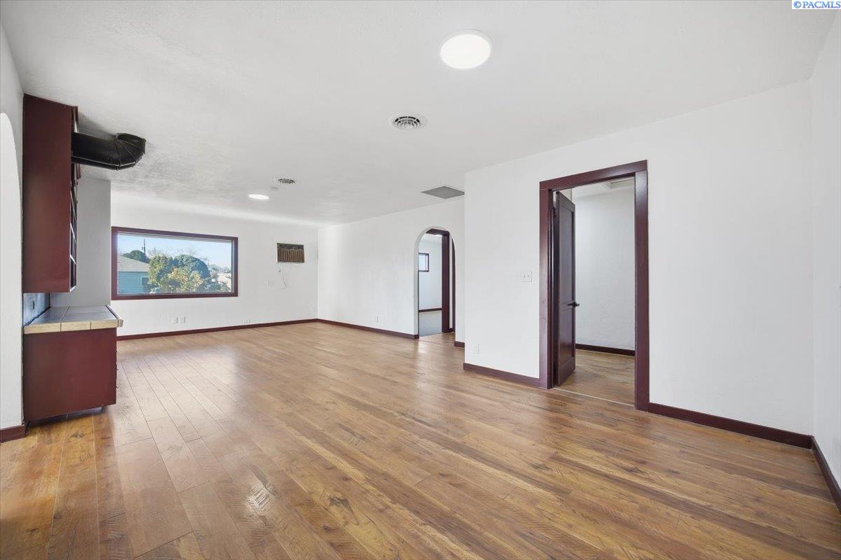 106 Casey Avenue