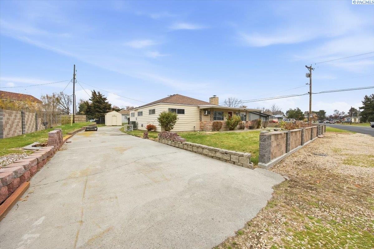106 Casey Avenue
