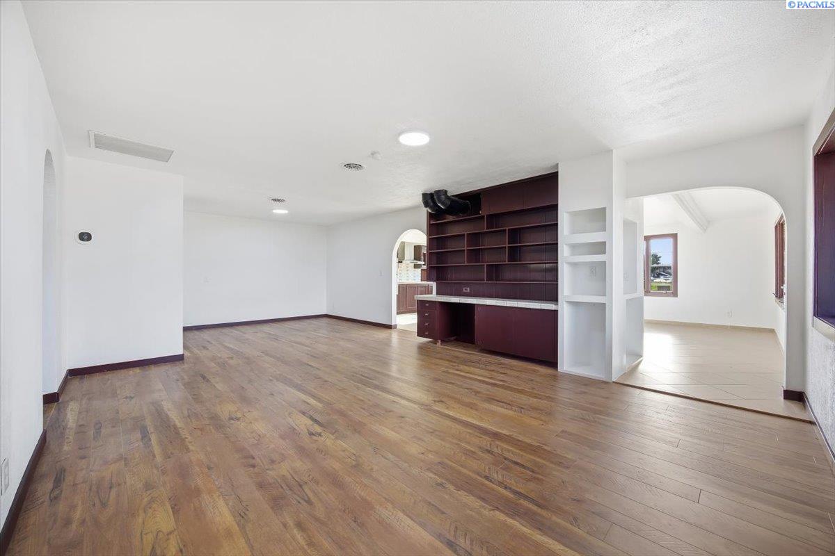 106 Casey Avenue