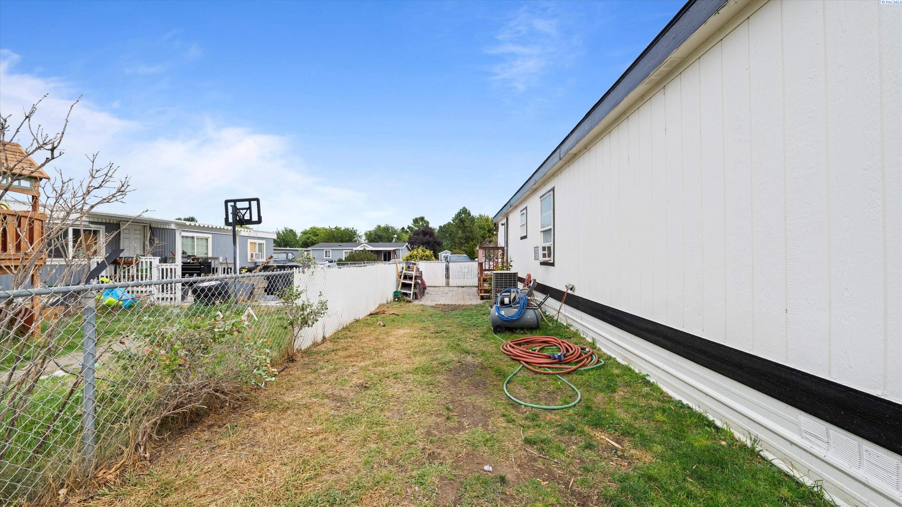201 N 69th Ave