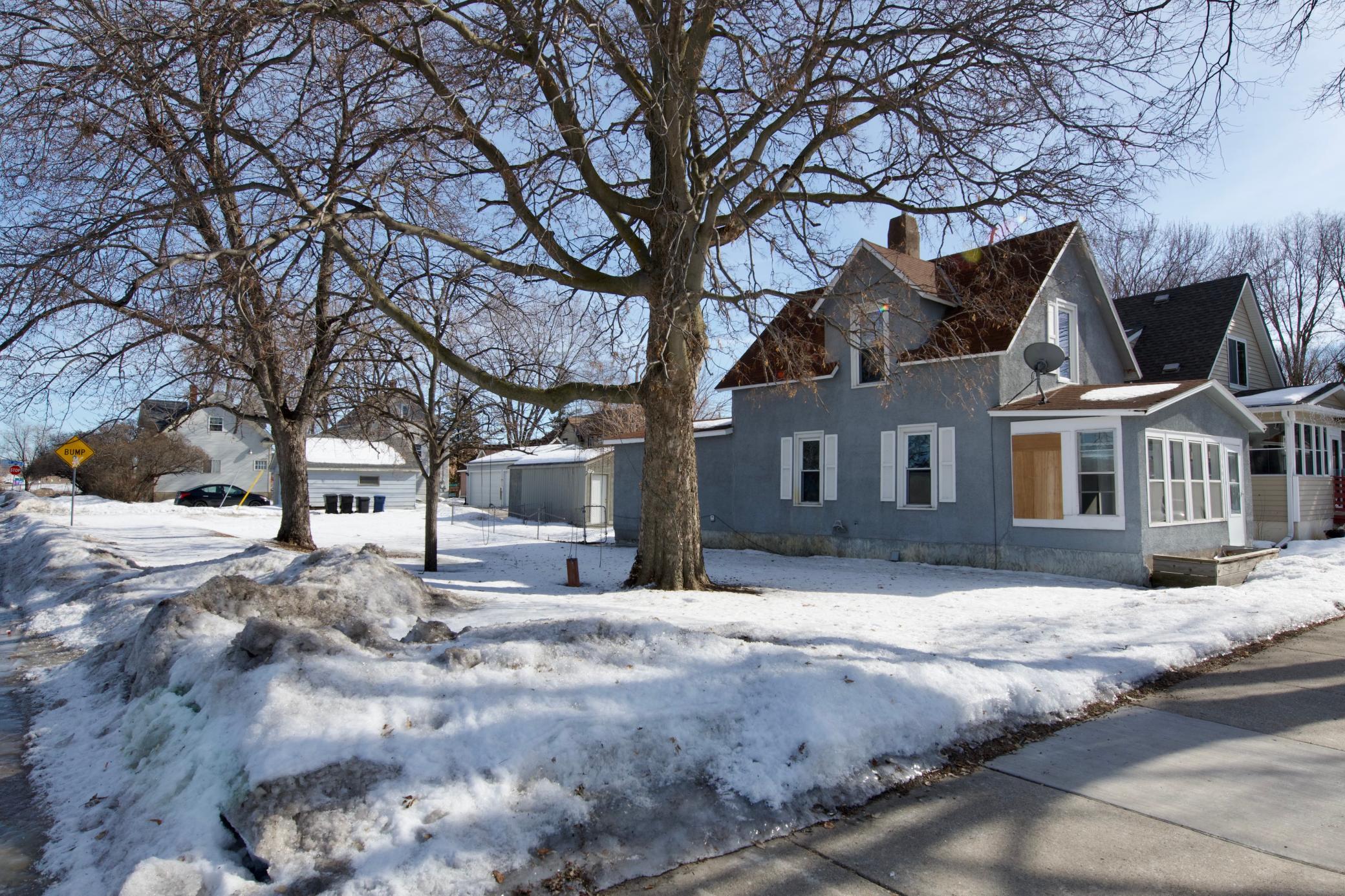 1343 Lincoln Street NE