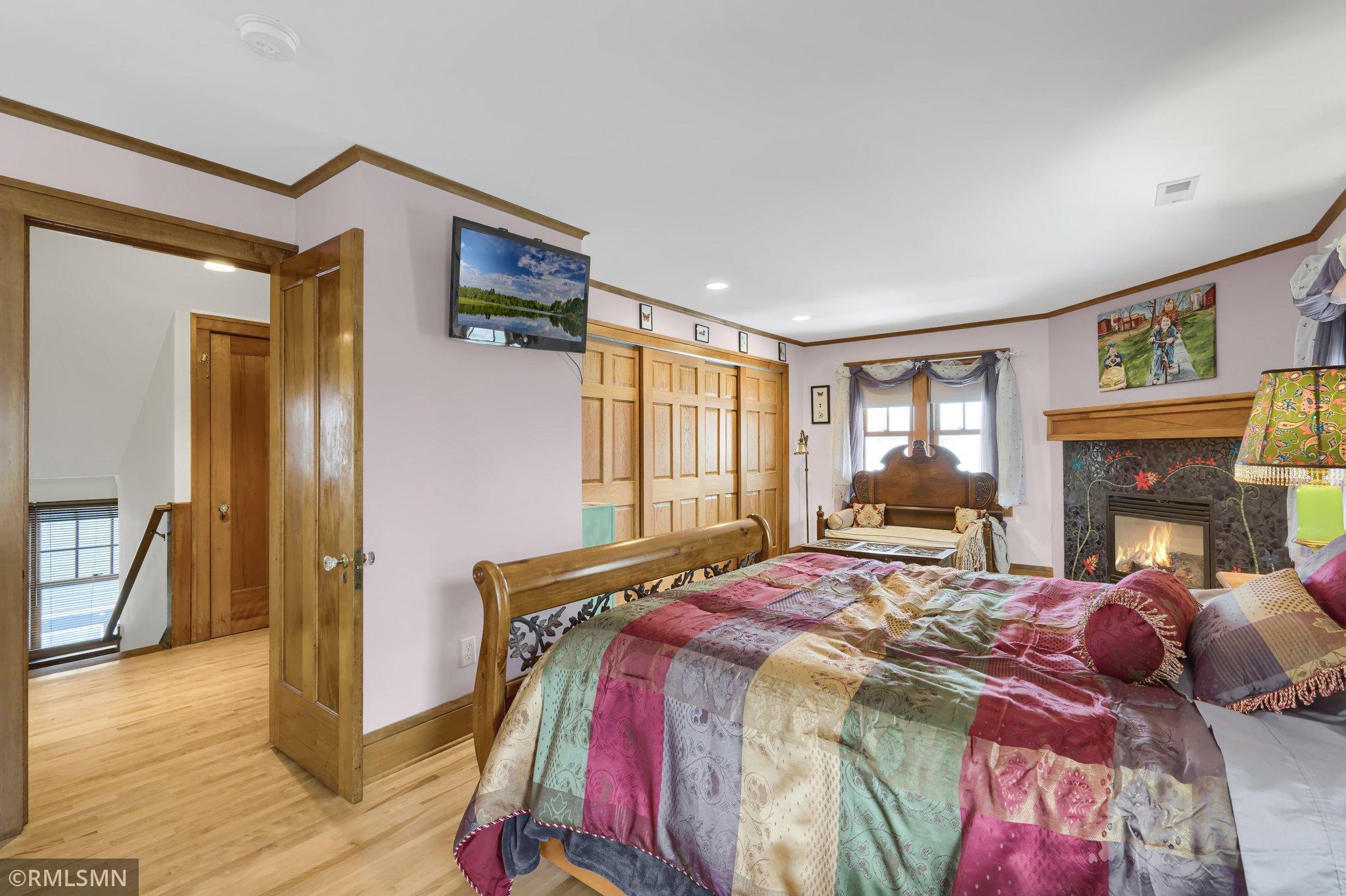 3631 Emerson Avenue N