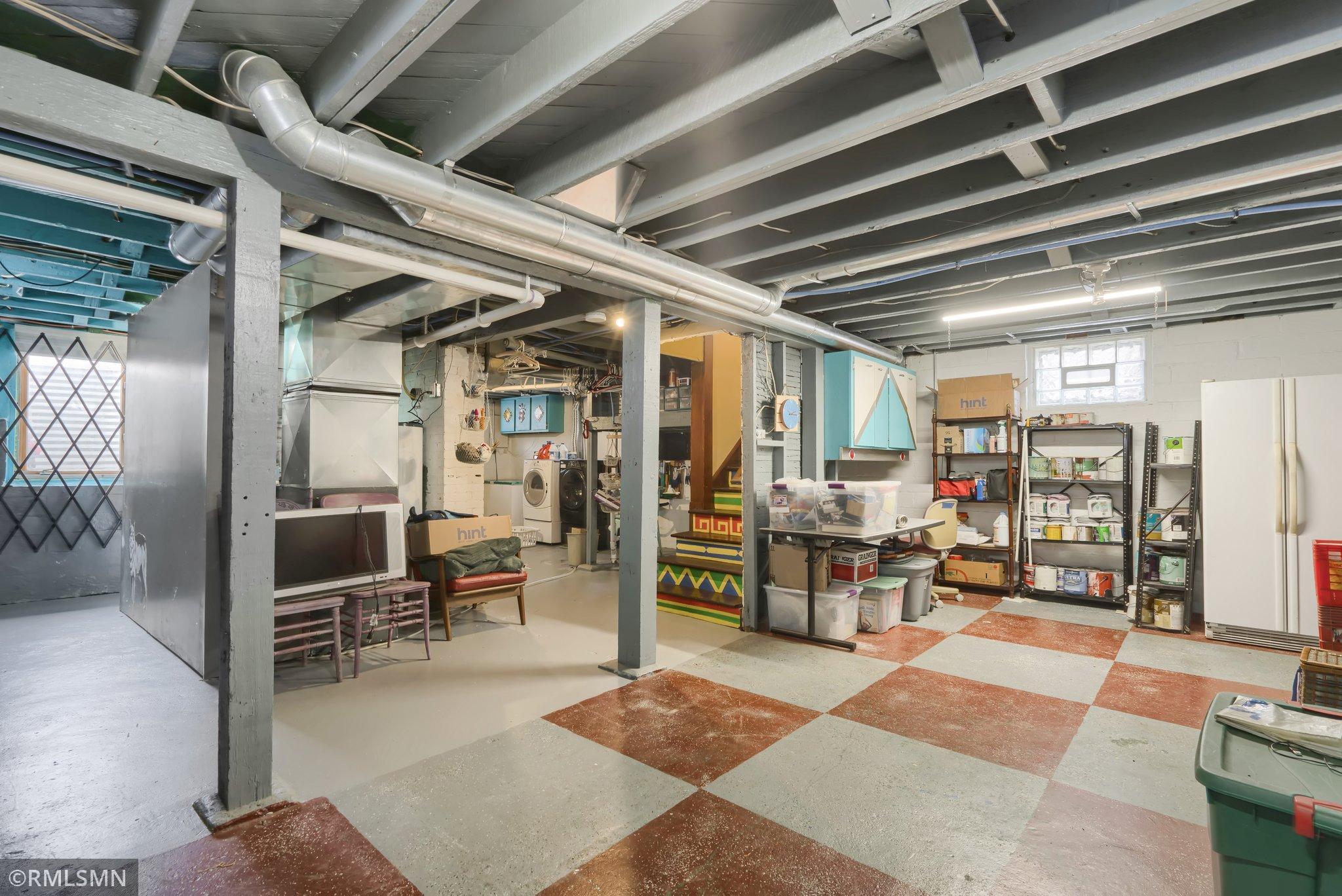 3631 Emerson Avenue N