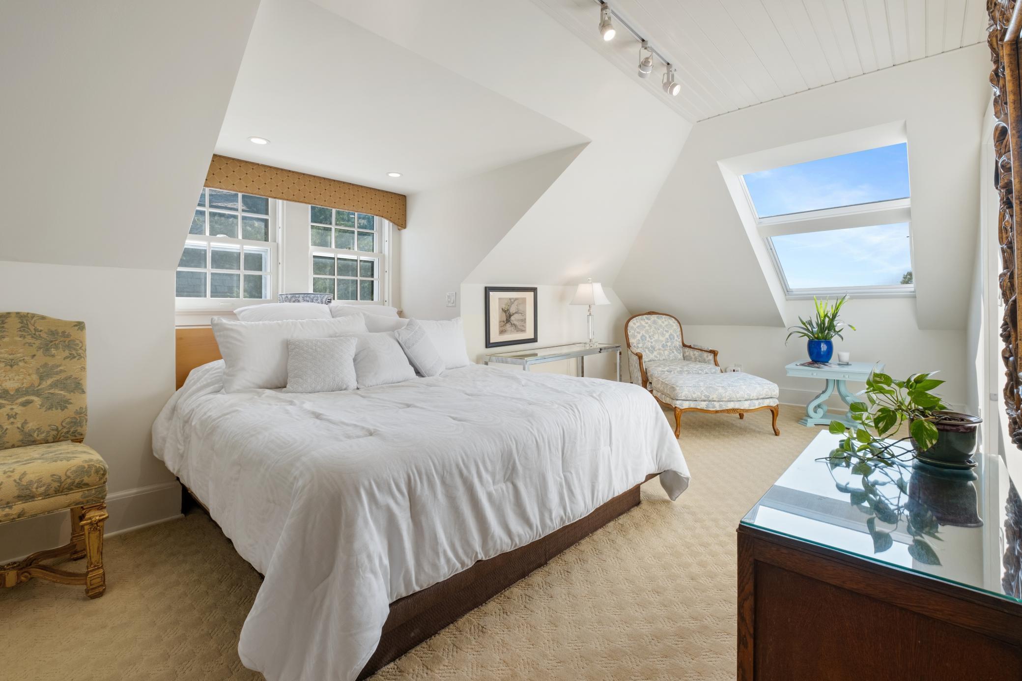 370 Summit Avenue Unit: 3