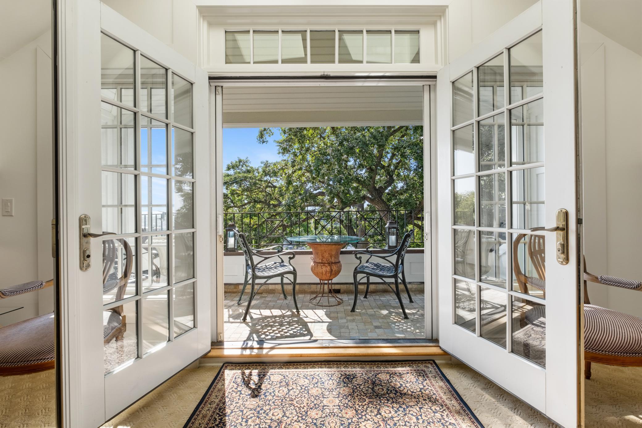 370 Summit Avenue Unit: 3