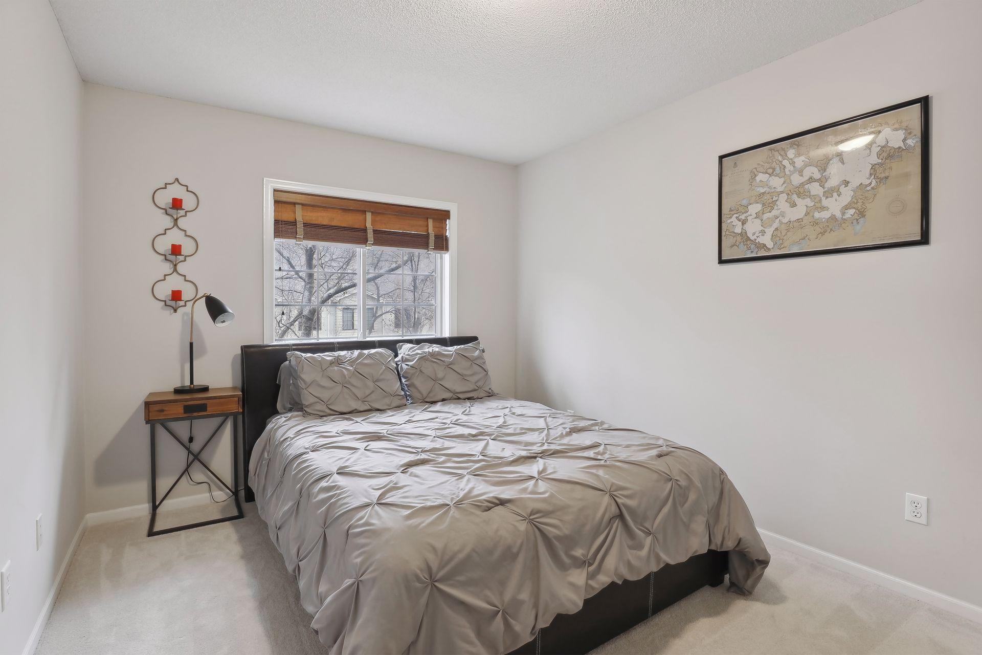 462 Willoughby Way W