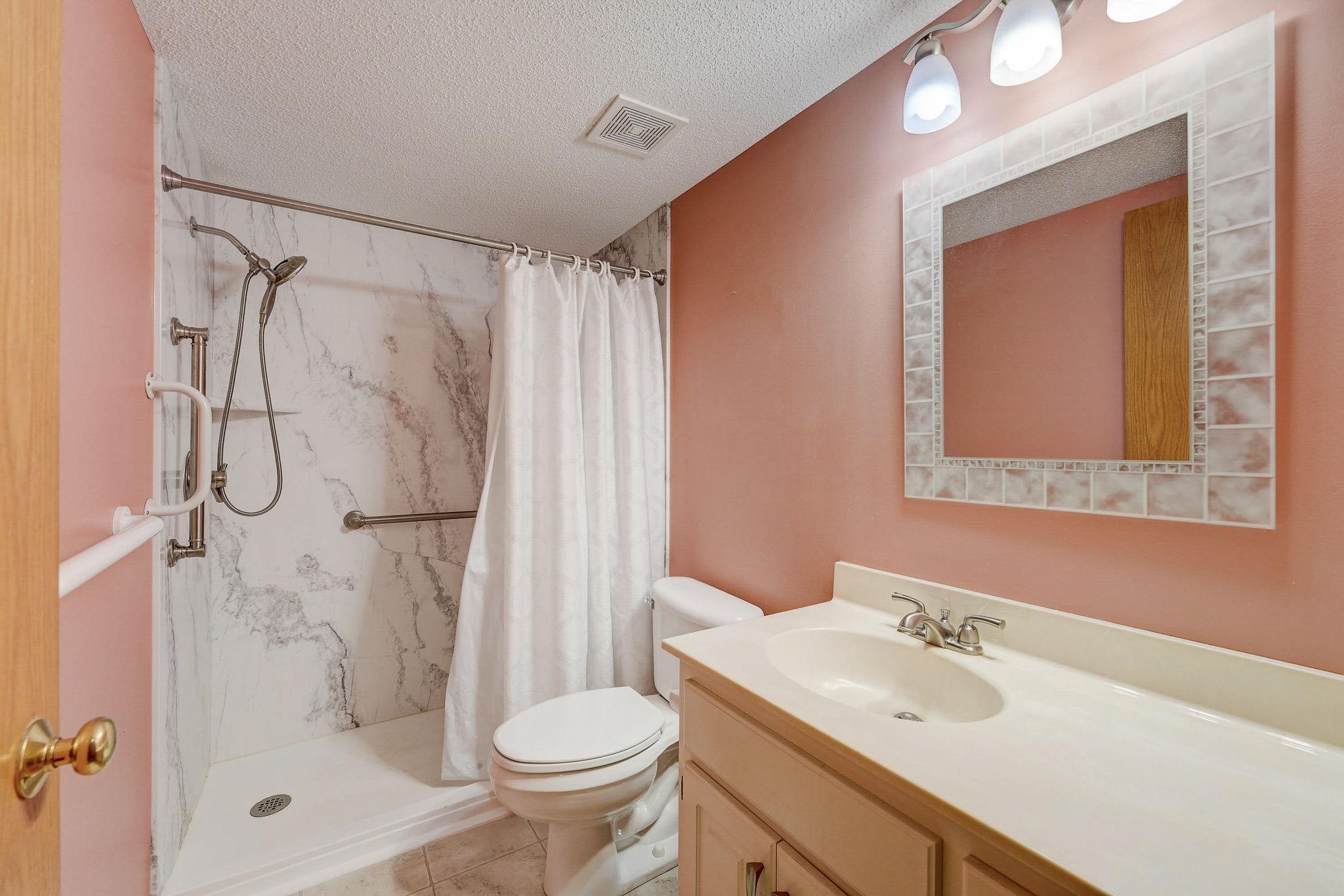 2034 Vierling Drive E