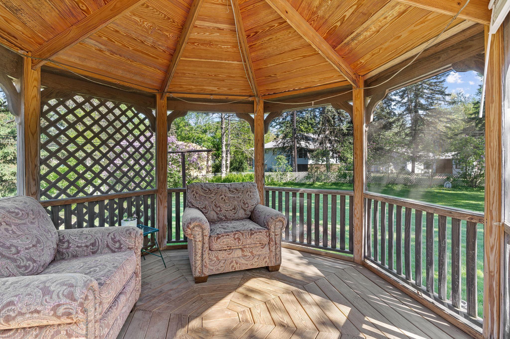 10605 Direct River Drive NW