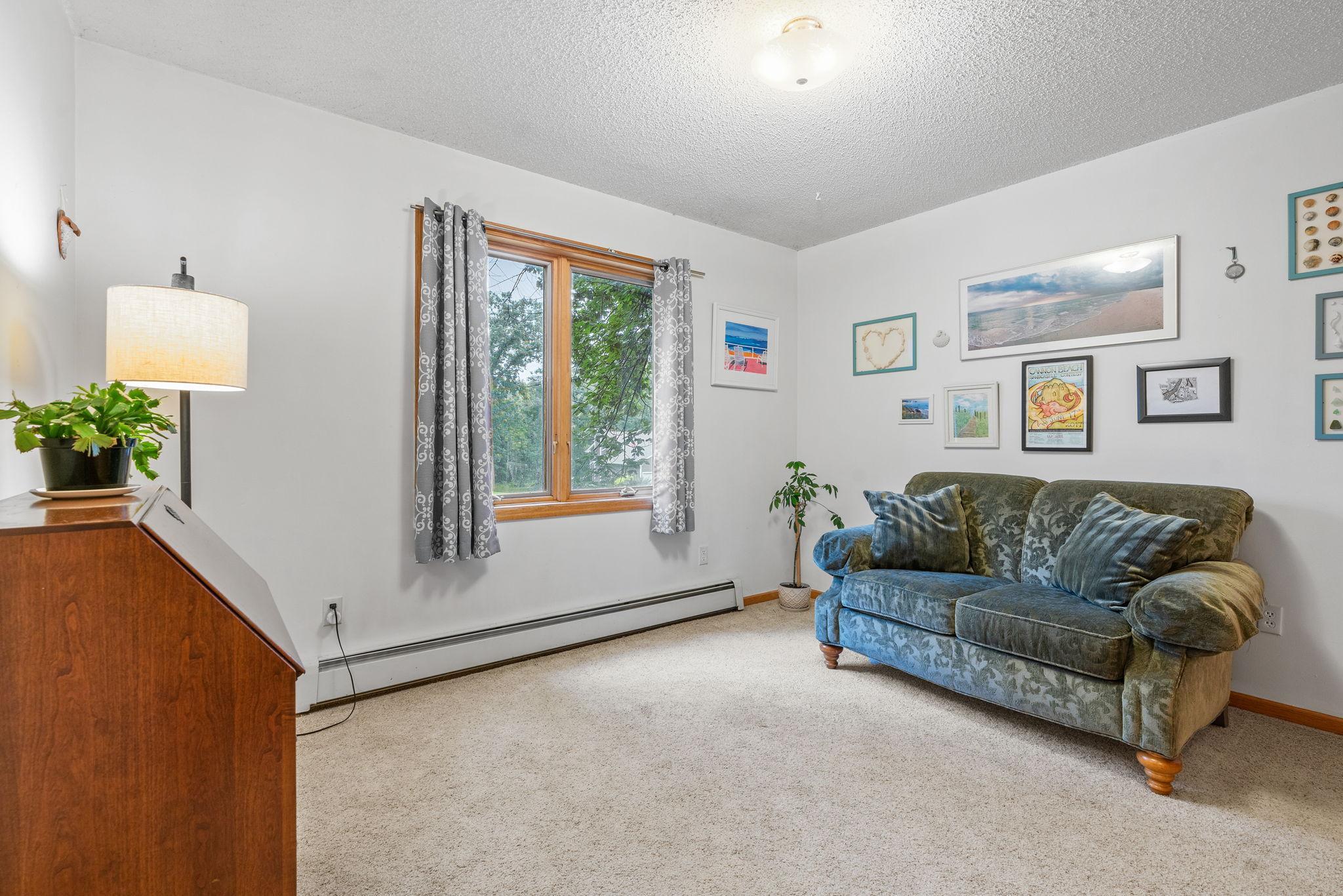 928 Dutchmans Way SE