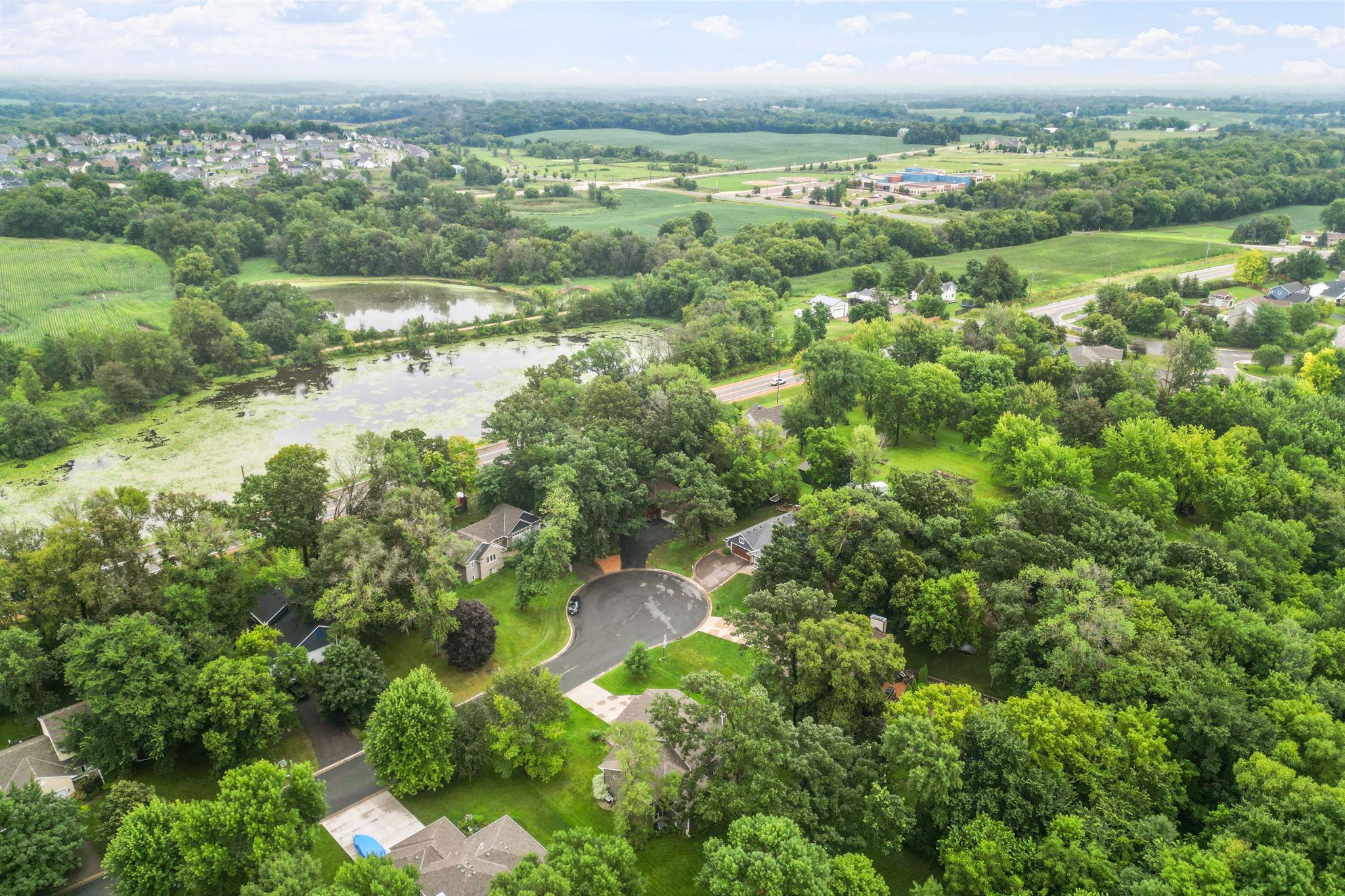 928 Dutchmans Way SE