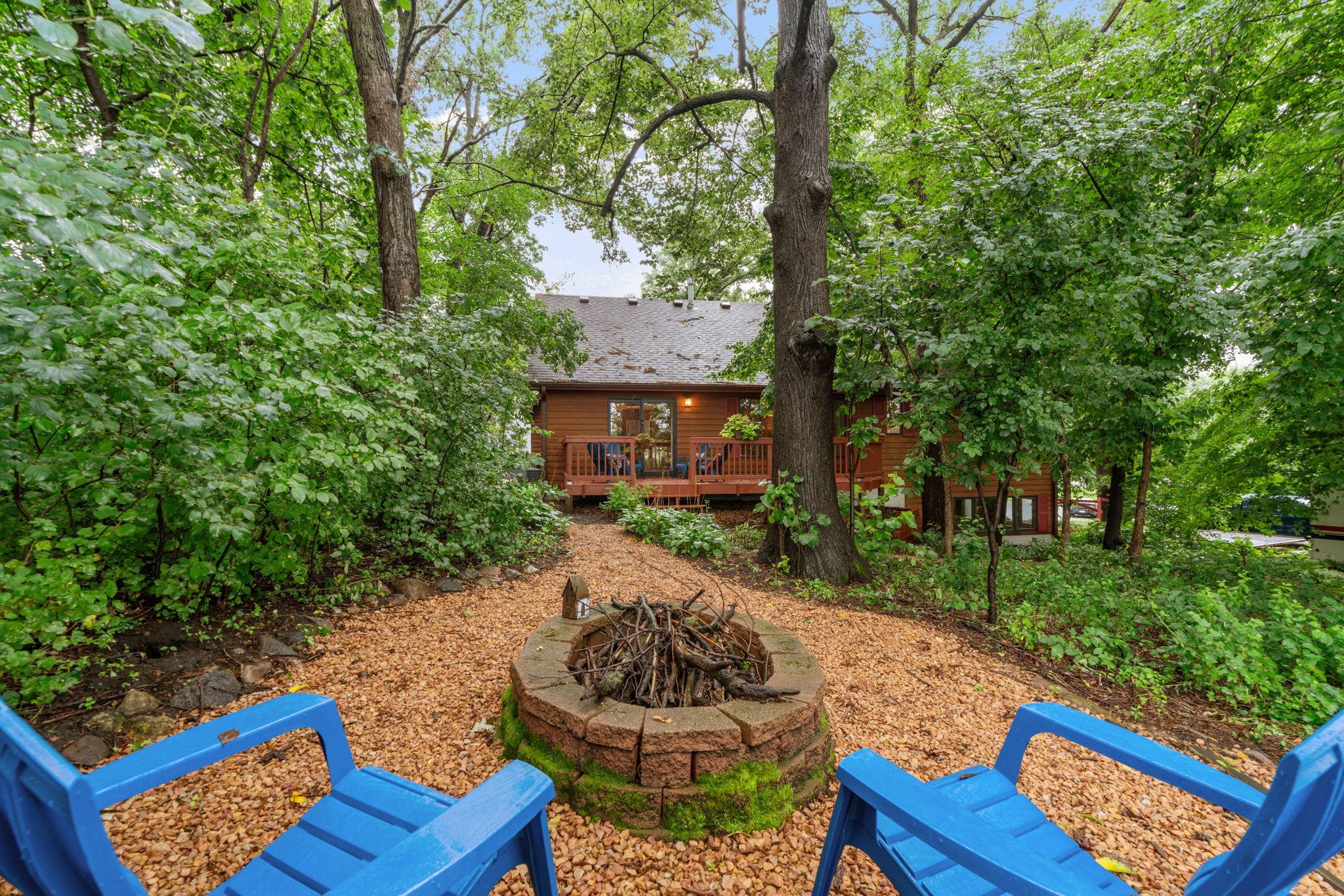 928 Dutchmans Way SE