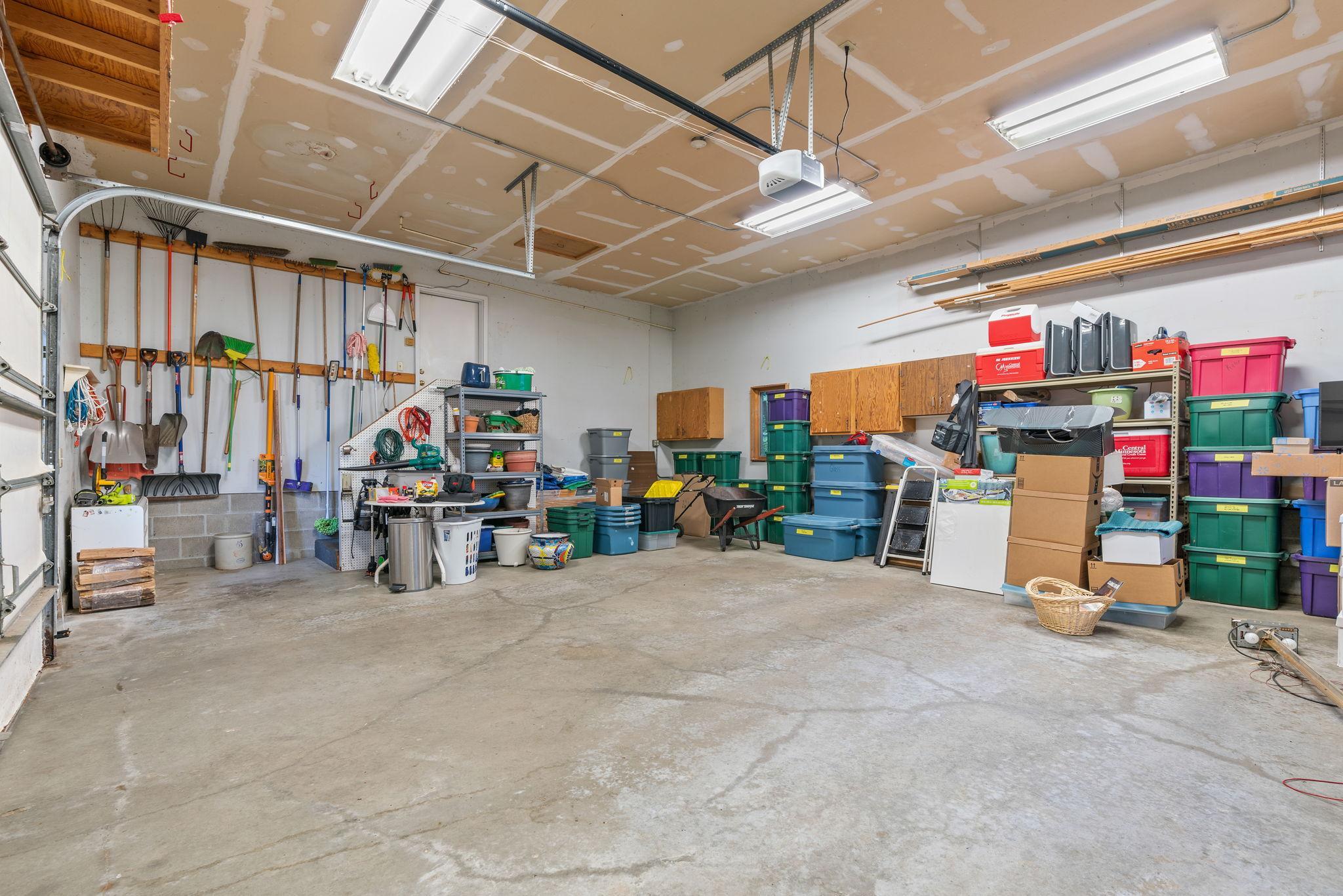 928 Dutchmans Way SE