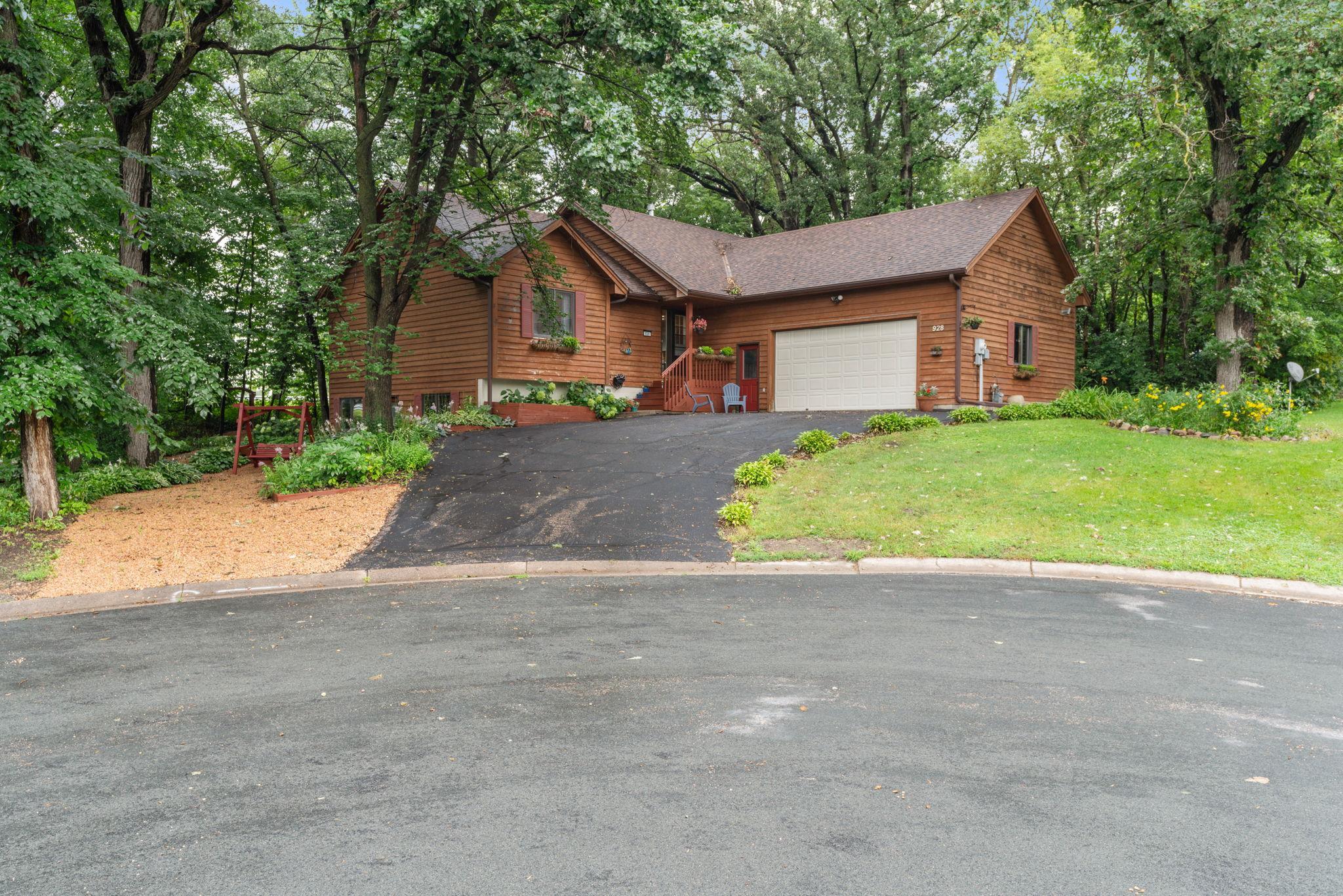 928 Dutchmans Way SE