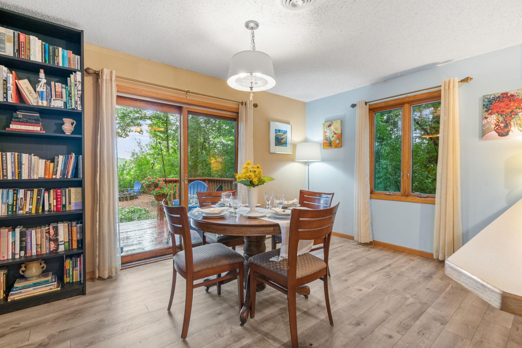 928 Dutchmans Way SE