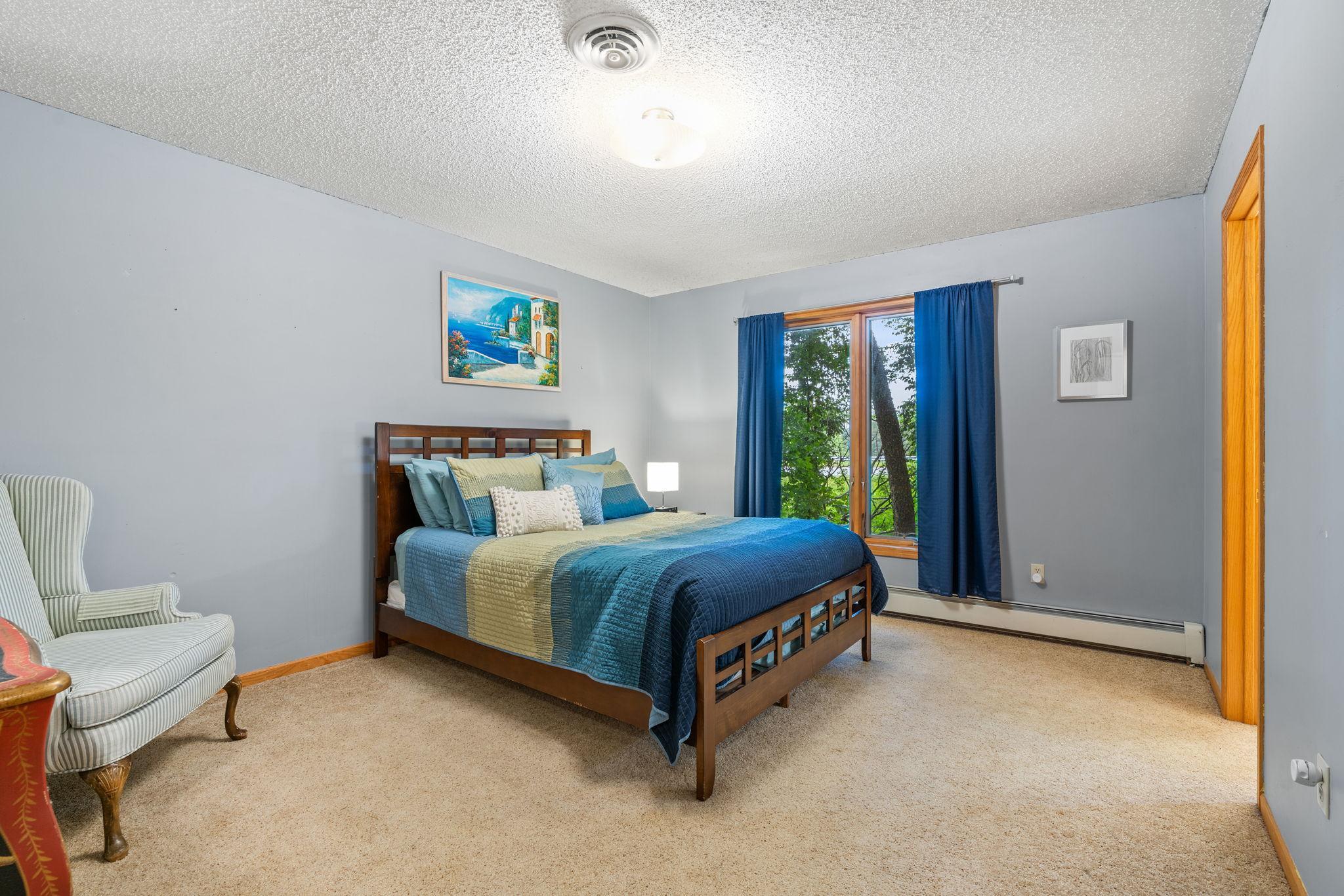 928 Dutchmans Way SE