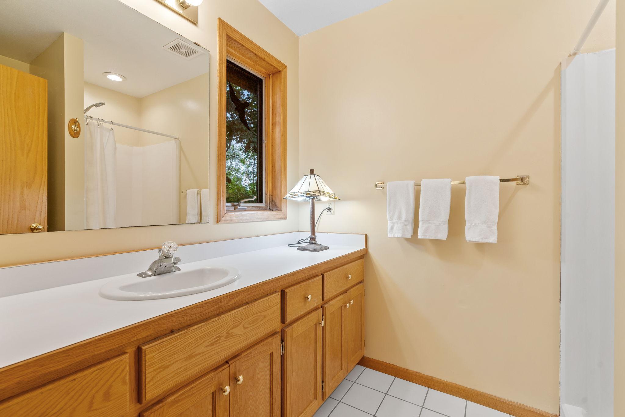 928 Dutchmans Way SE