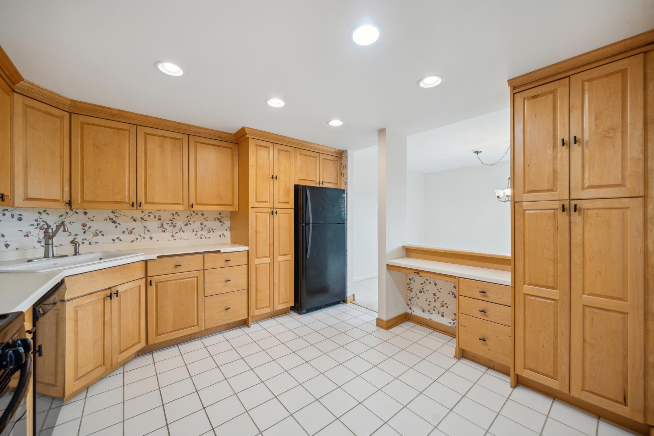 6670 Vernon Avenue S Unit: 410