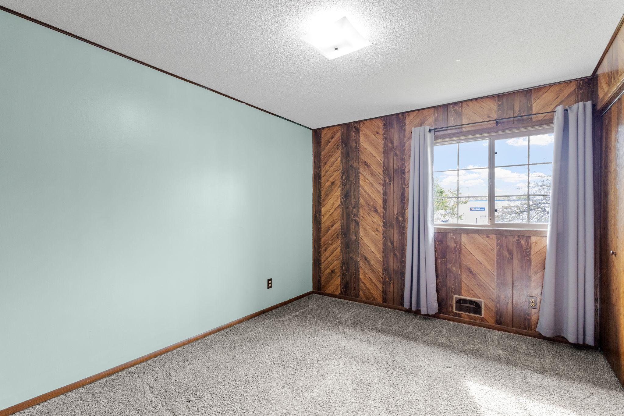 7613 Central Avenue NE