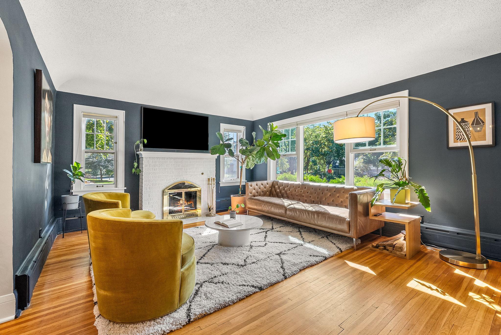 2121 Saint Anthony Parkway