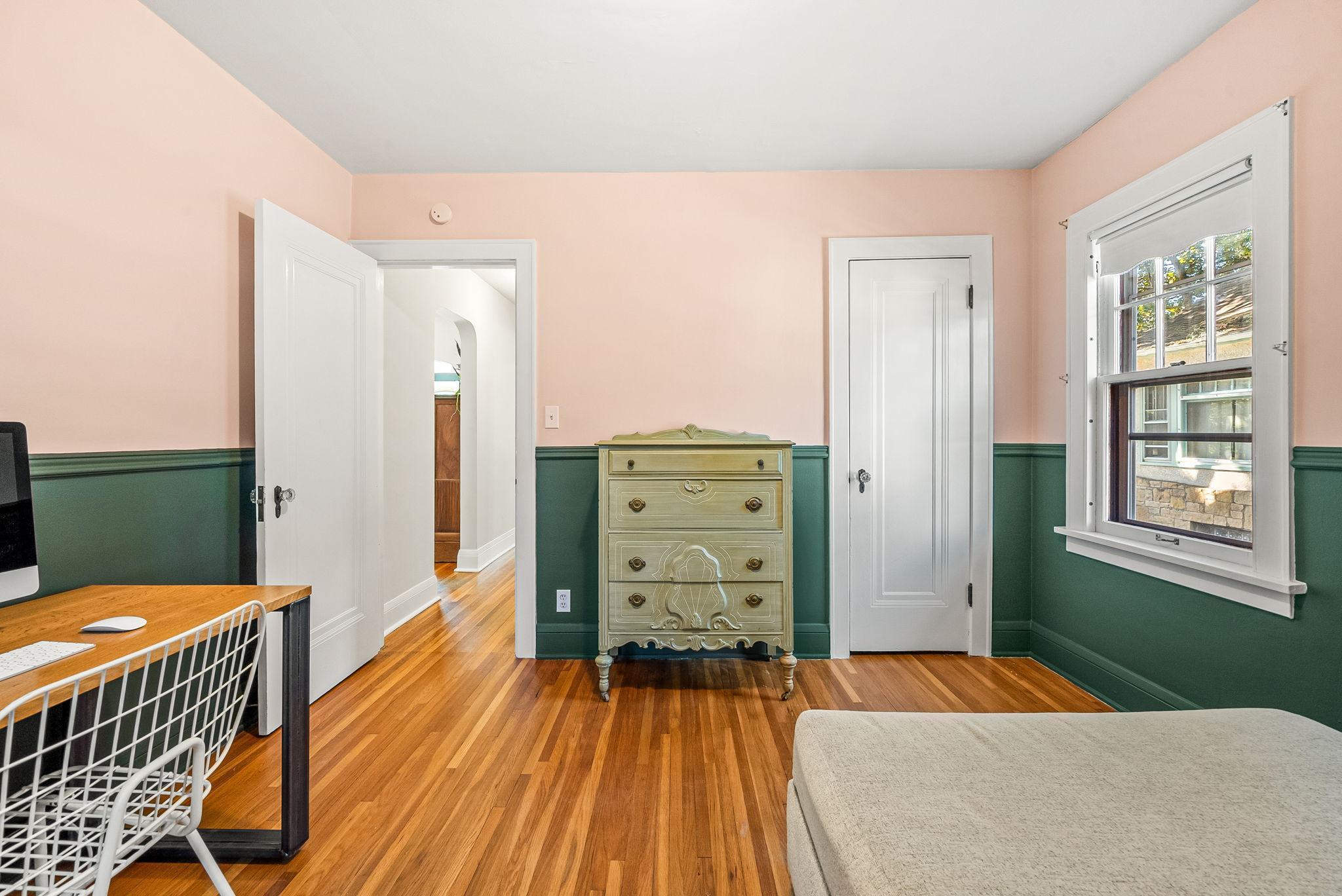 2121 Saint Anthony Parkway