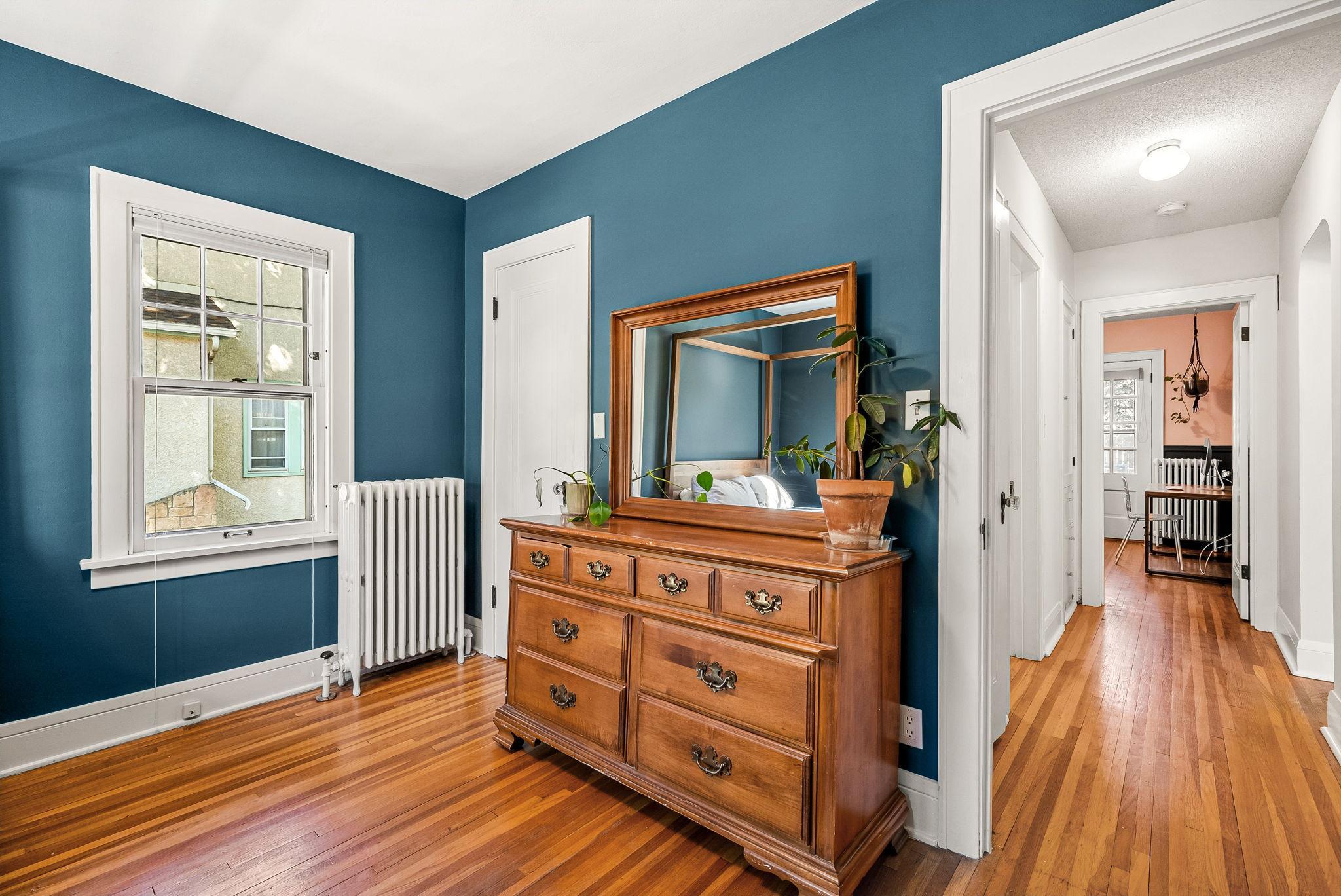 2121 Saint Anthony Parkway