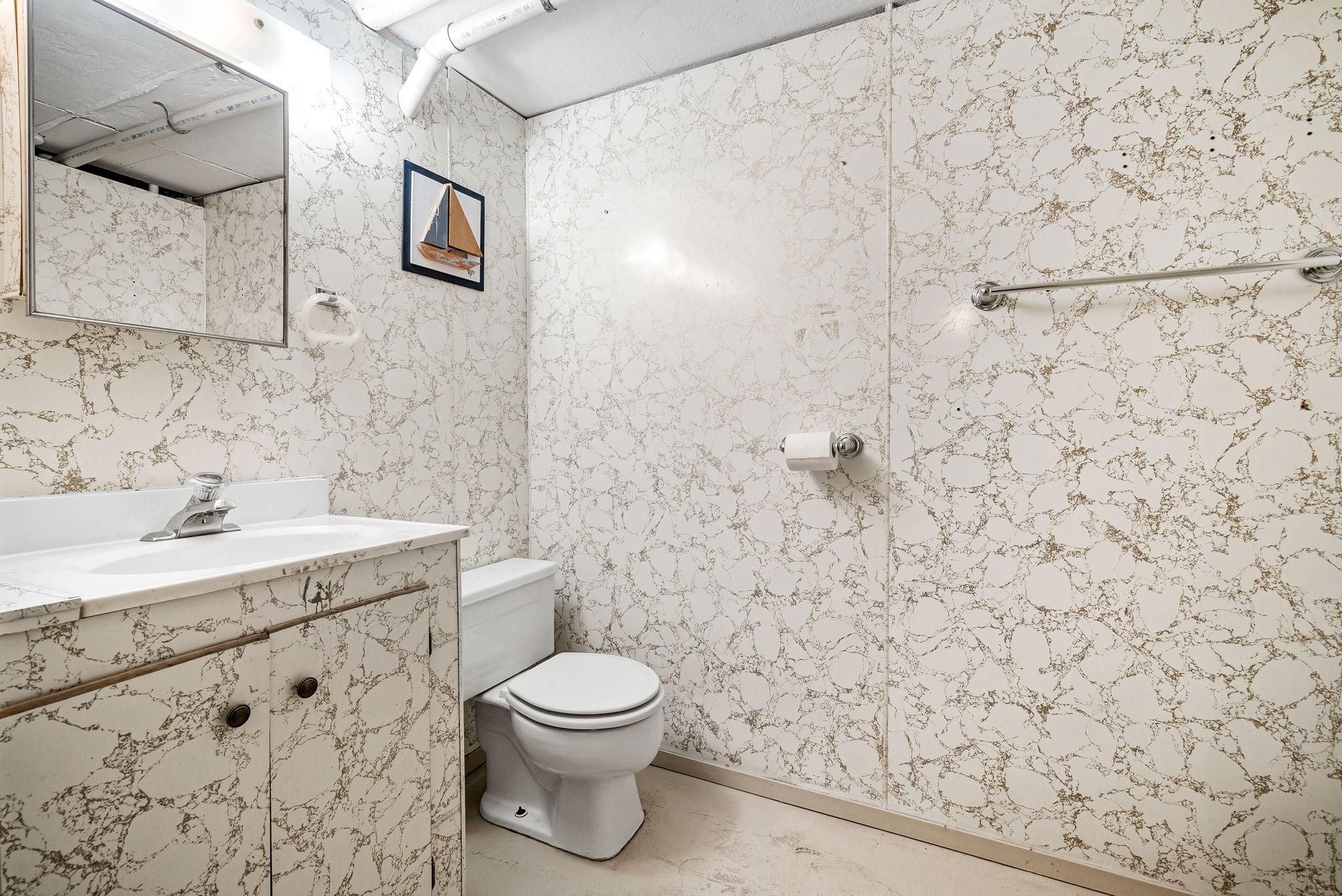 2121 Saint Anthony Parkway