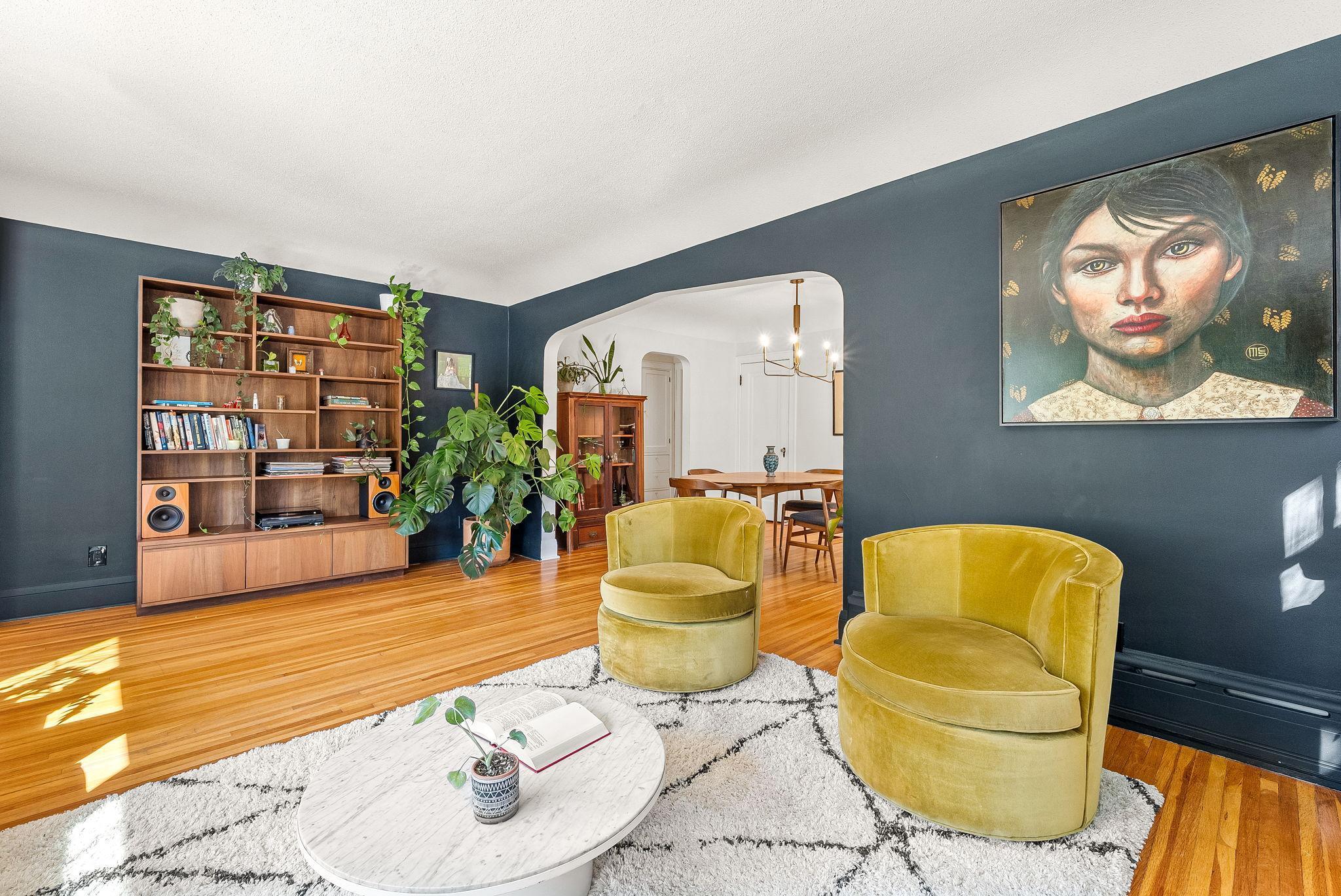 2121 Saint Anthony Parkway