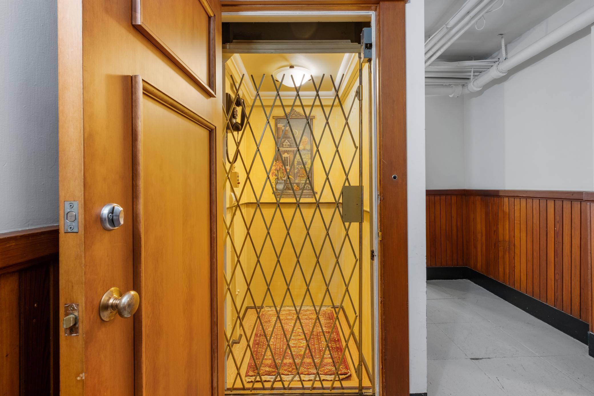 370 Summit Avenue Unit: 3