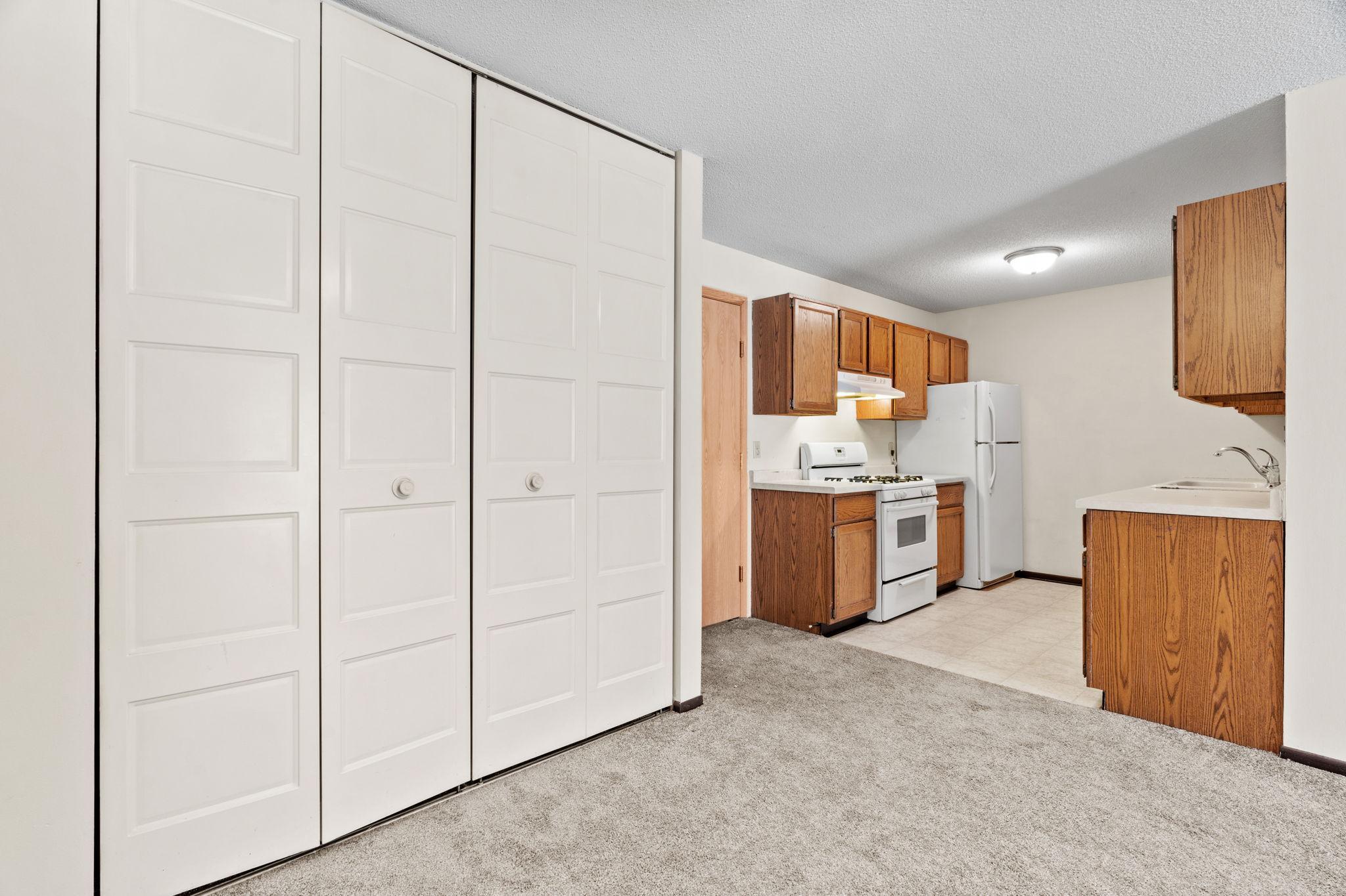 1601 N Innsbruck Drive Unit: 301NE