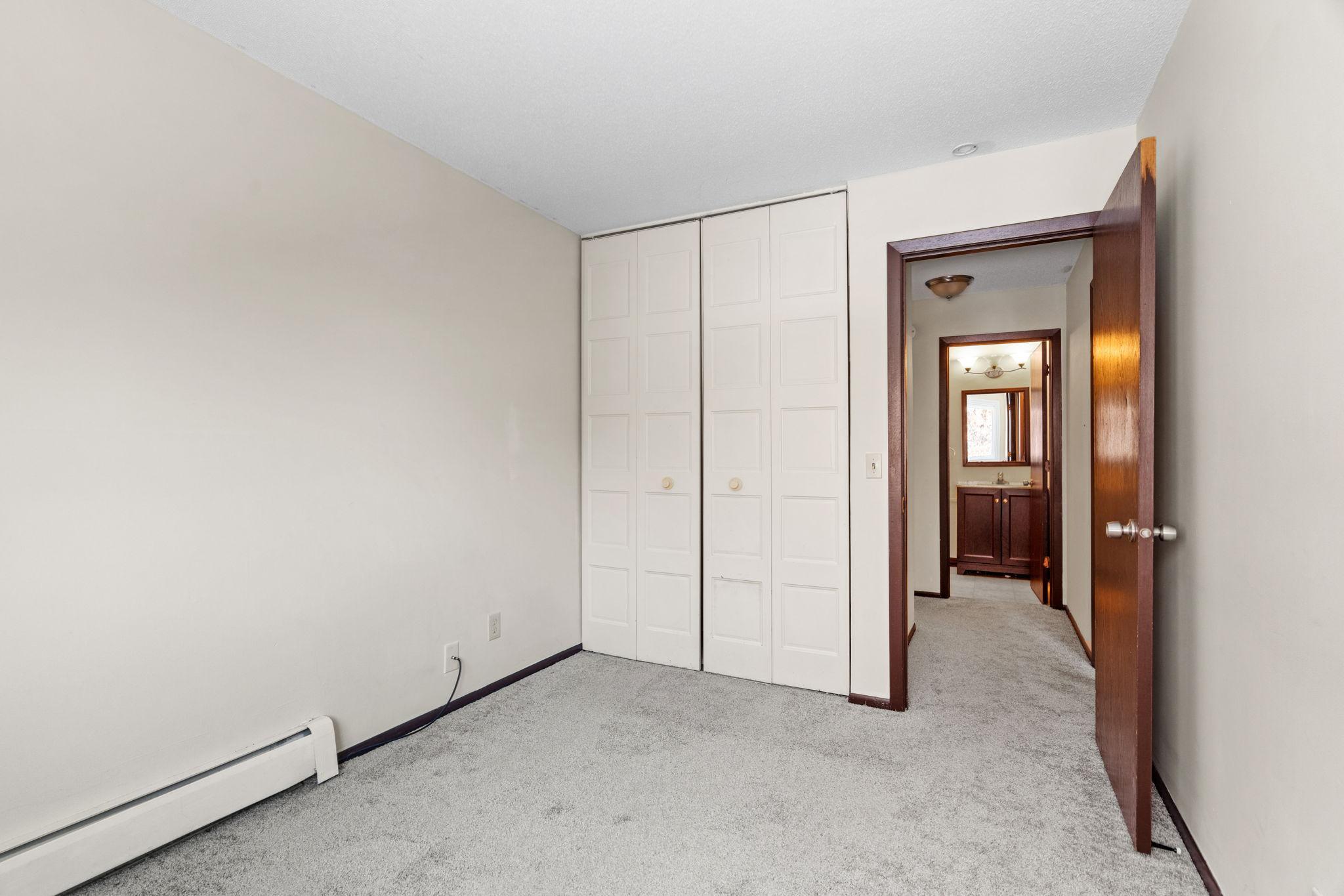 1601 N Innsbruck Drive Unit: 301NE