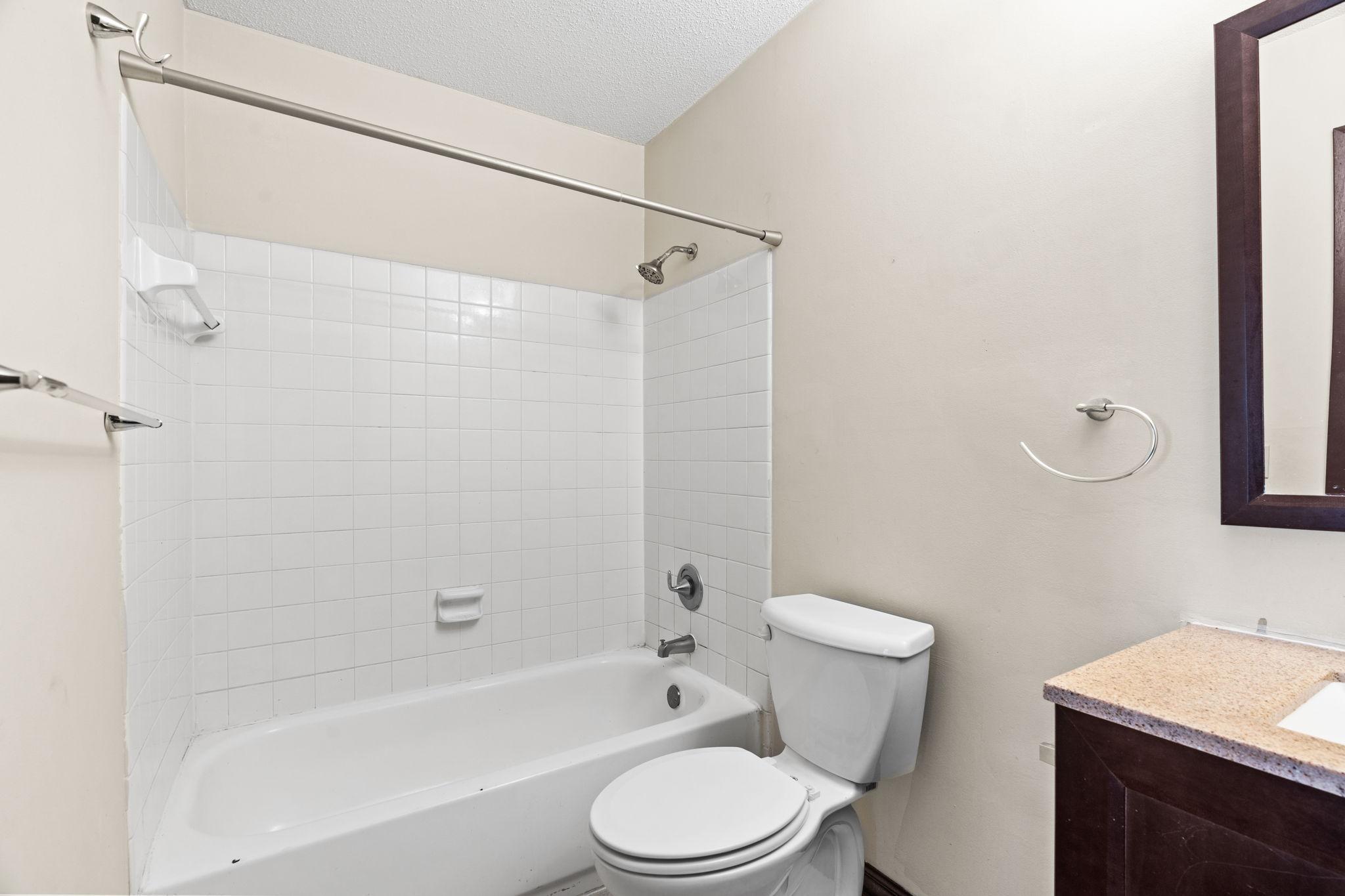 1601 N Innsbruck Drive Unit: 301NE