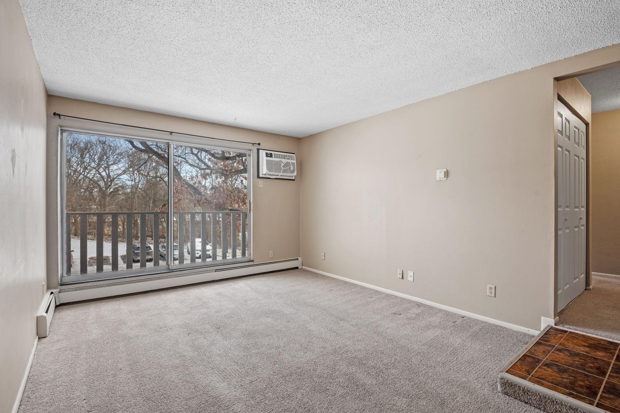 1601 N Innsbruck Drive Unit: 284NE