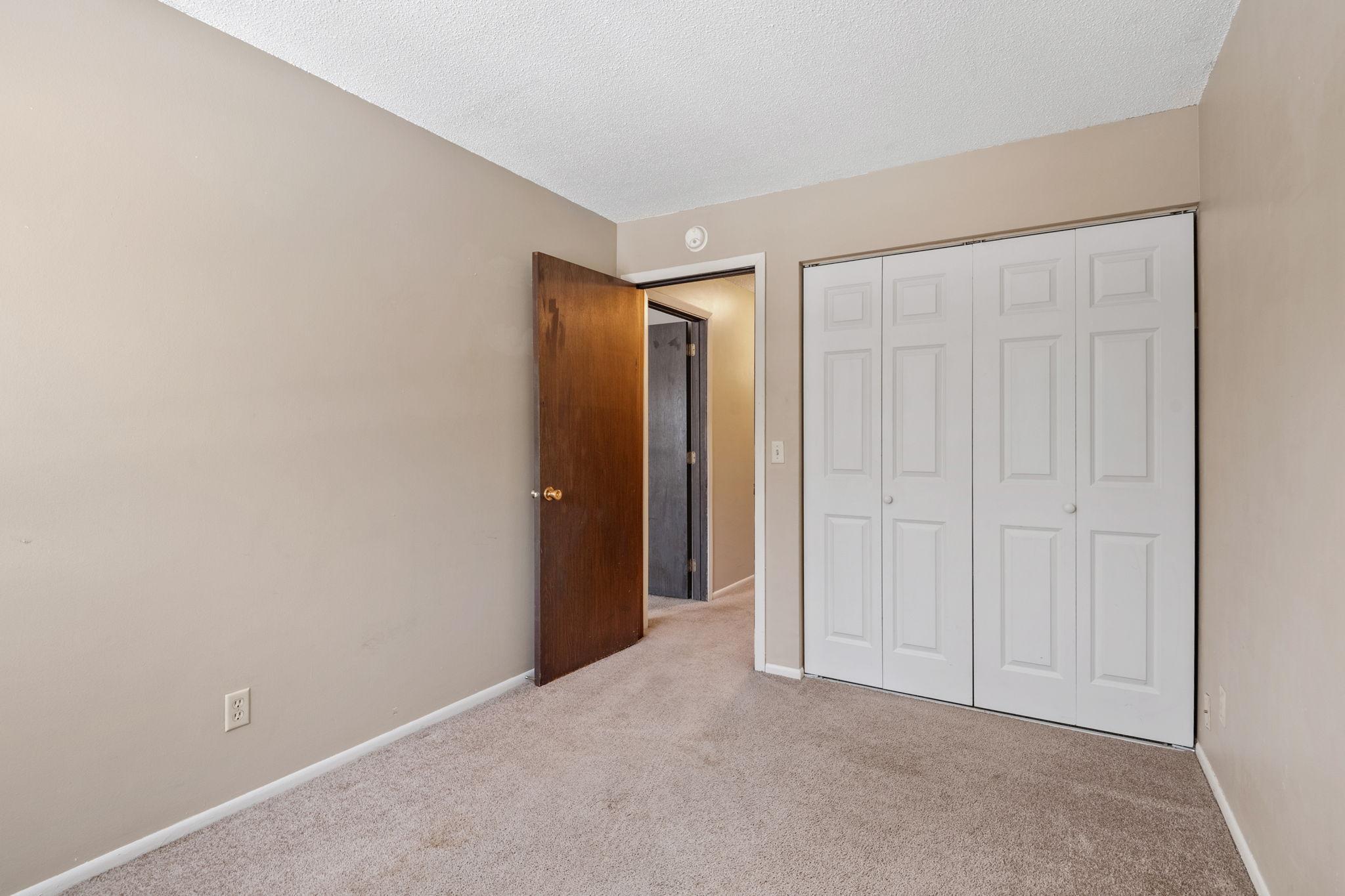 1601 N Innsbruck Drive Unit: 284NE