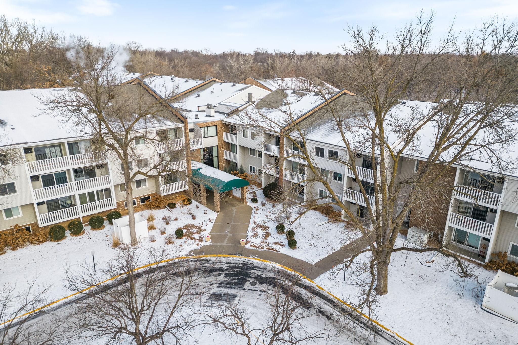 1601 N Innsbruck Drive Unit: 284NE