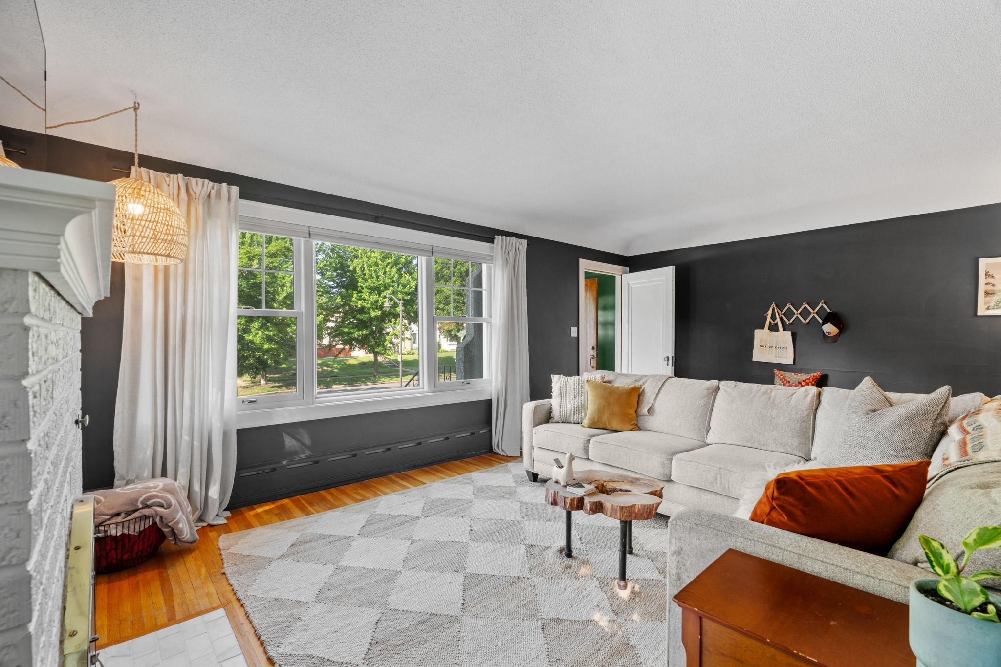 2121 Saint Anthony Parkway