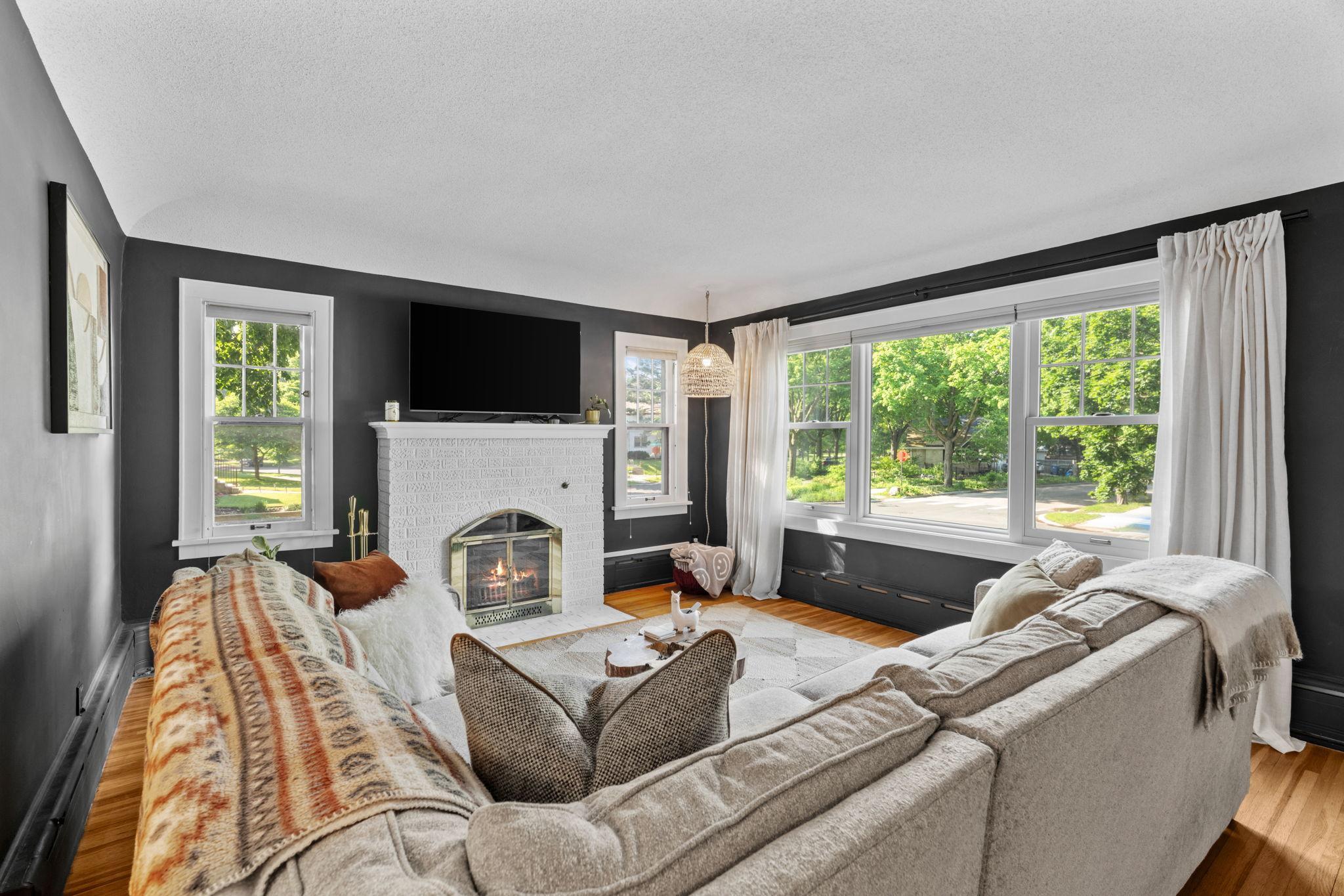 2121 Saint Anthony Parkway