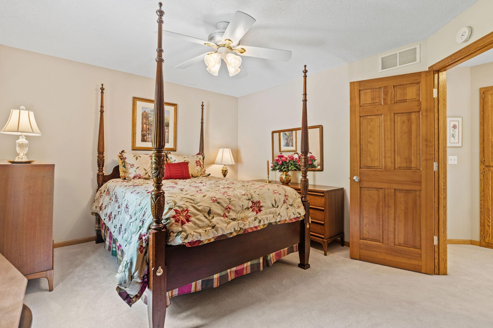 3649 Mount Vernon Lane
