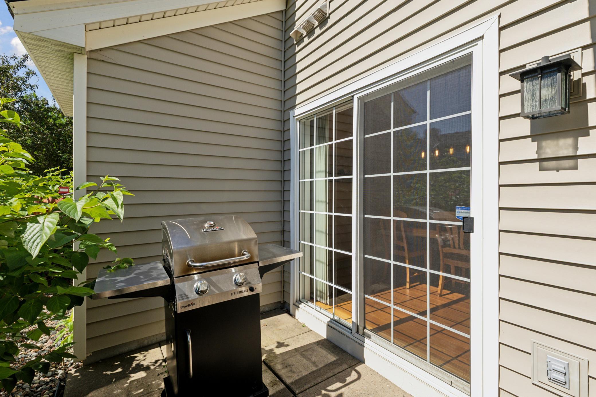 13915 52nd Avenue N Unit: 1204