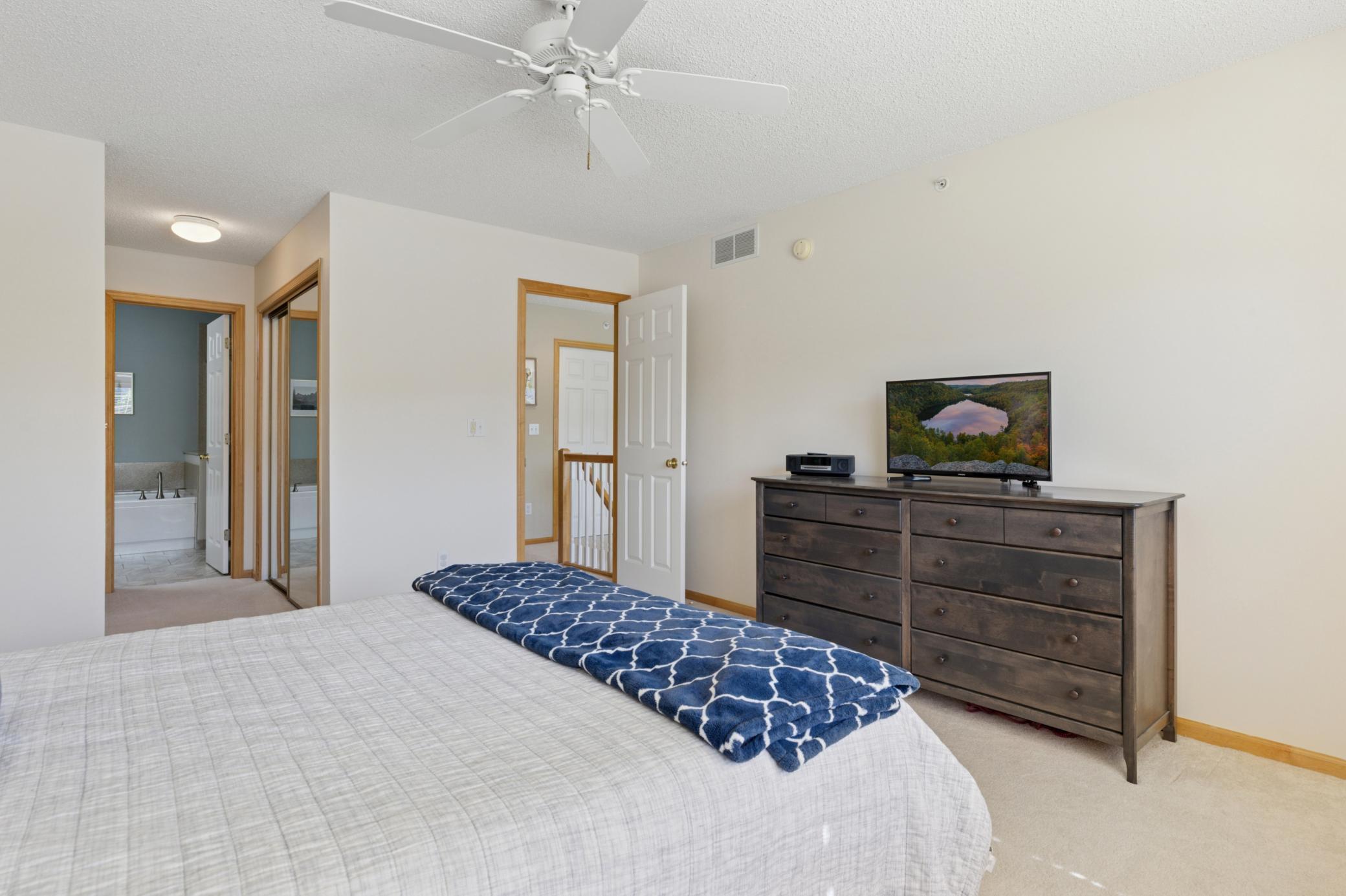 13915 52nd Avenue N Unit: 1204