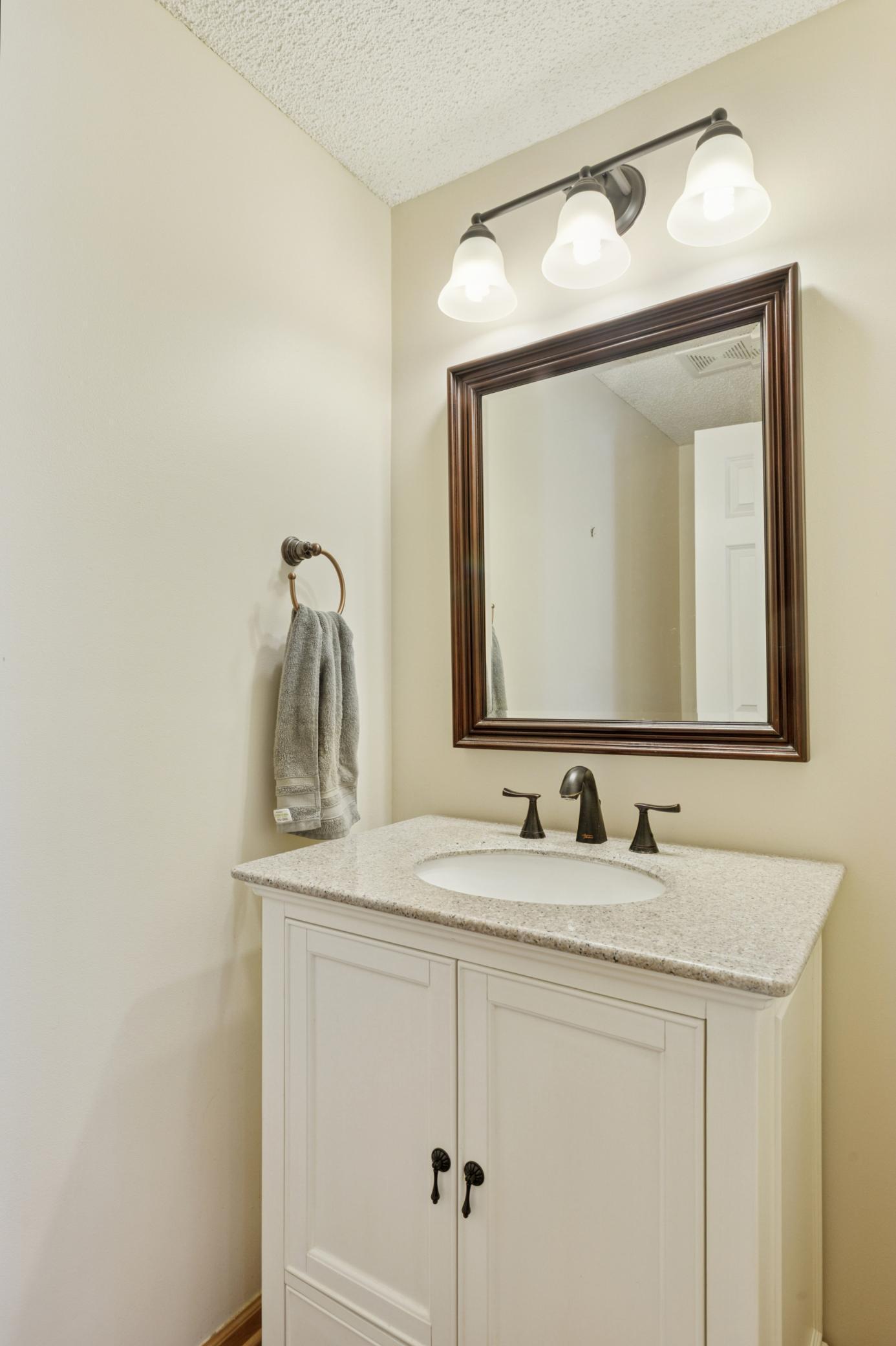 13915 52nd Avenue N Unit: 1204