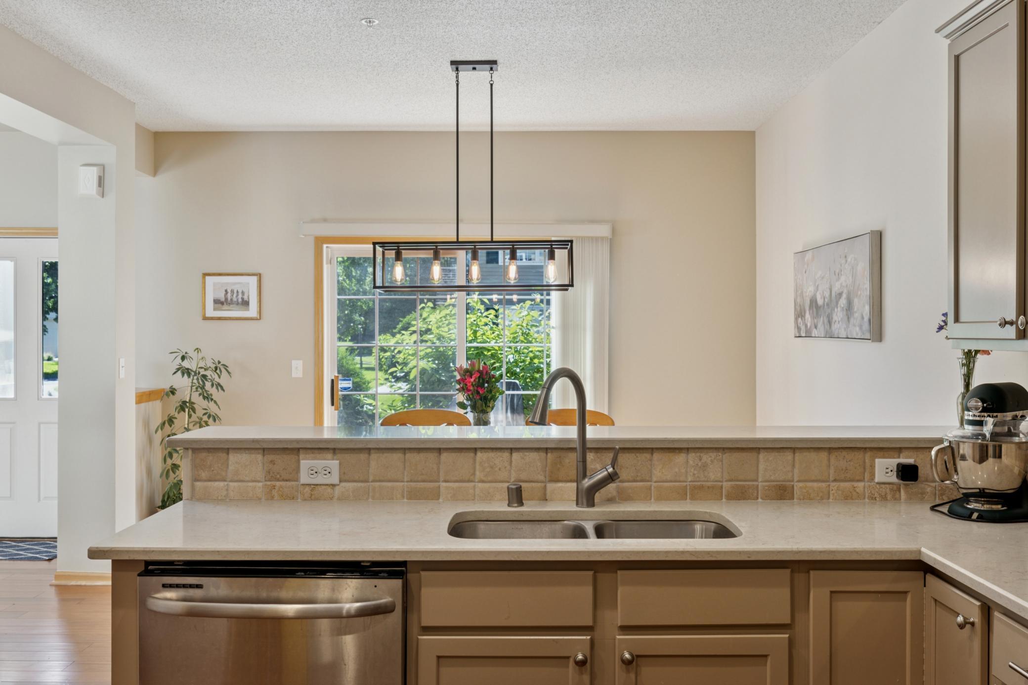 13915 52nd Avenue N Unit: 1204