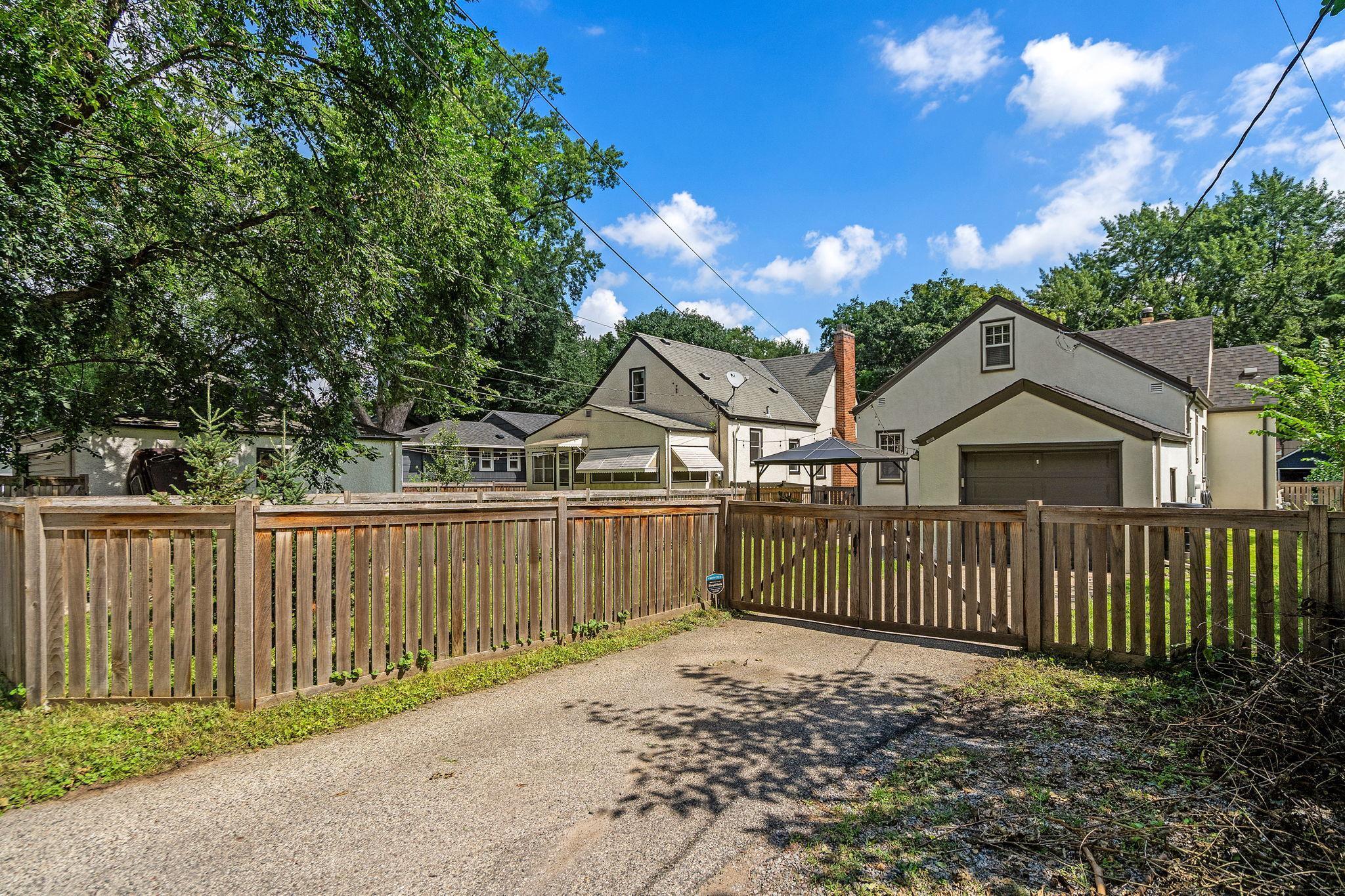 5538 Pleasant Avenue