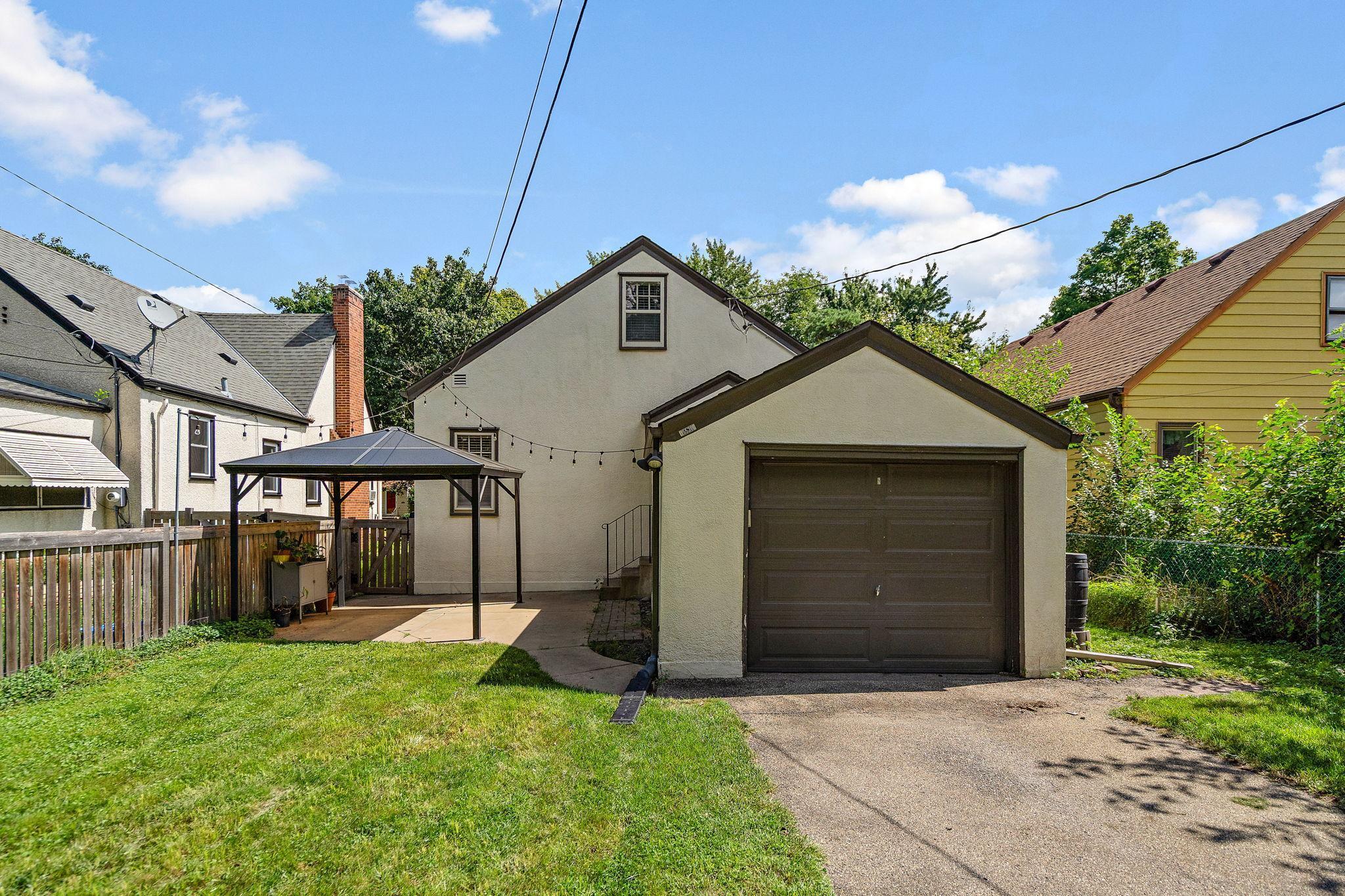 5538 Pleasant Avenue