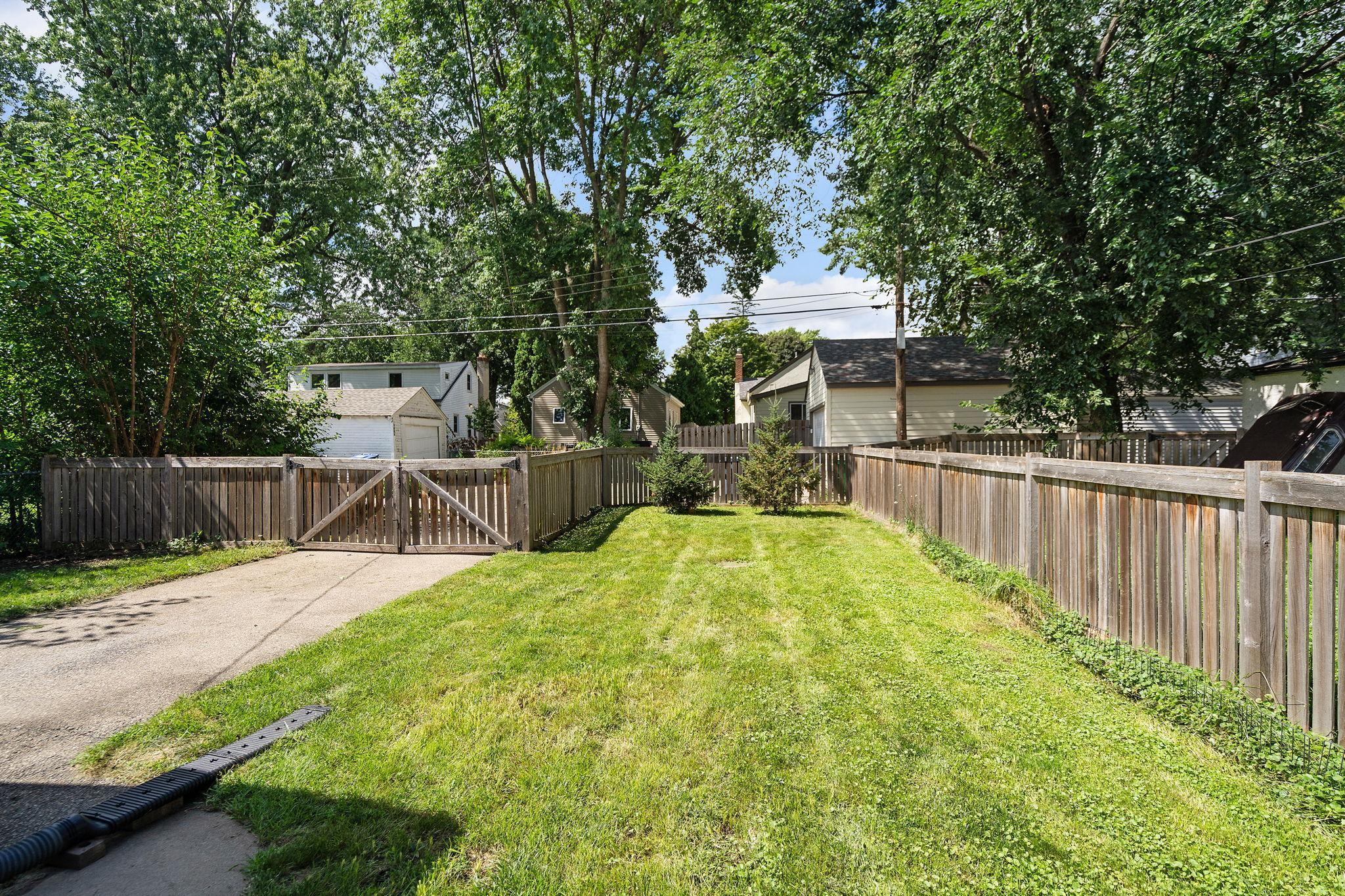 5538 Pleasant Avenue