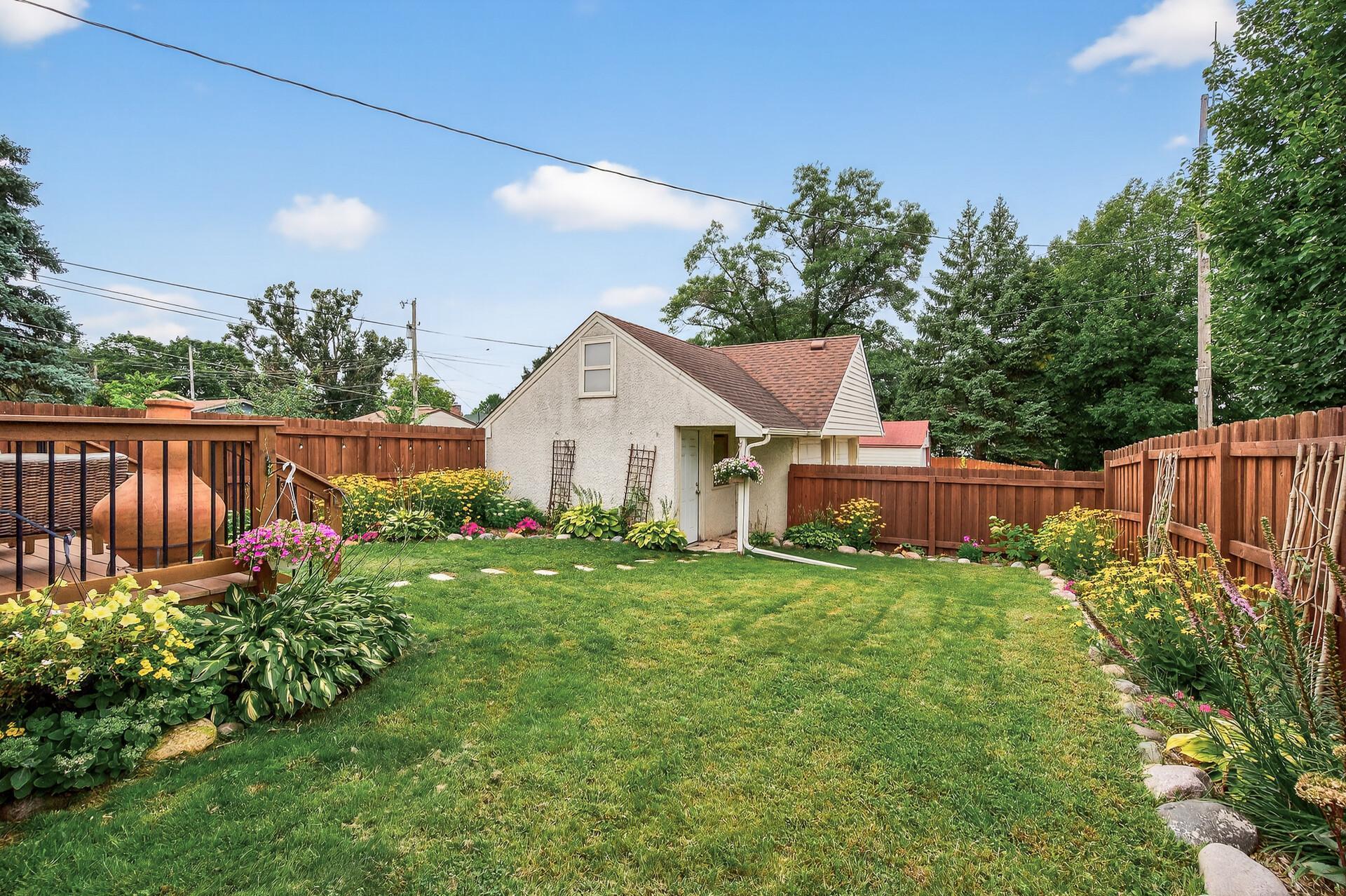 3050 Pierce Street NE