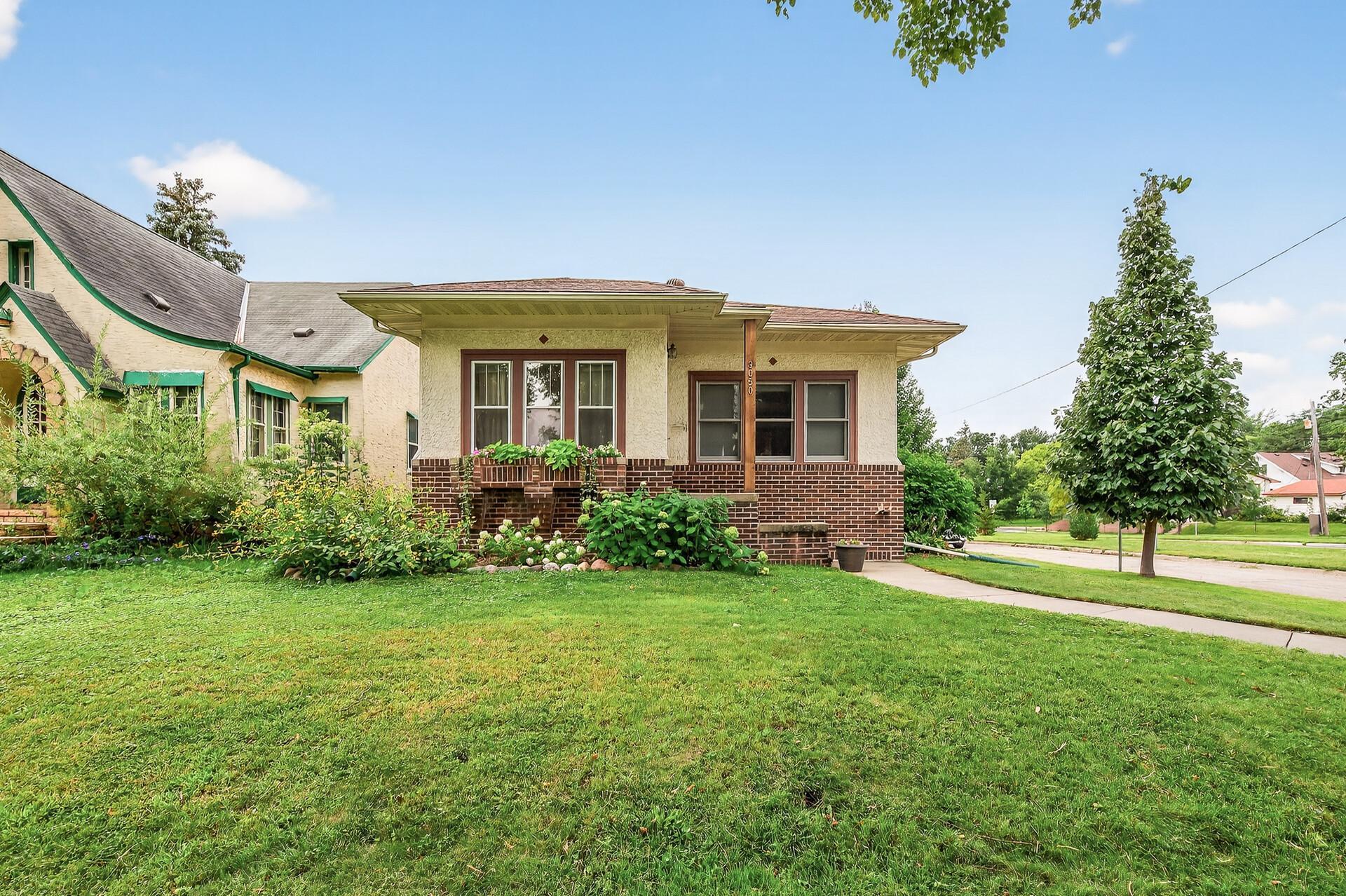 3050 Pierce Street NE