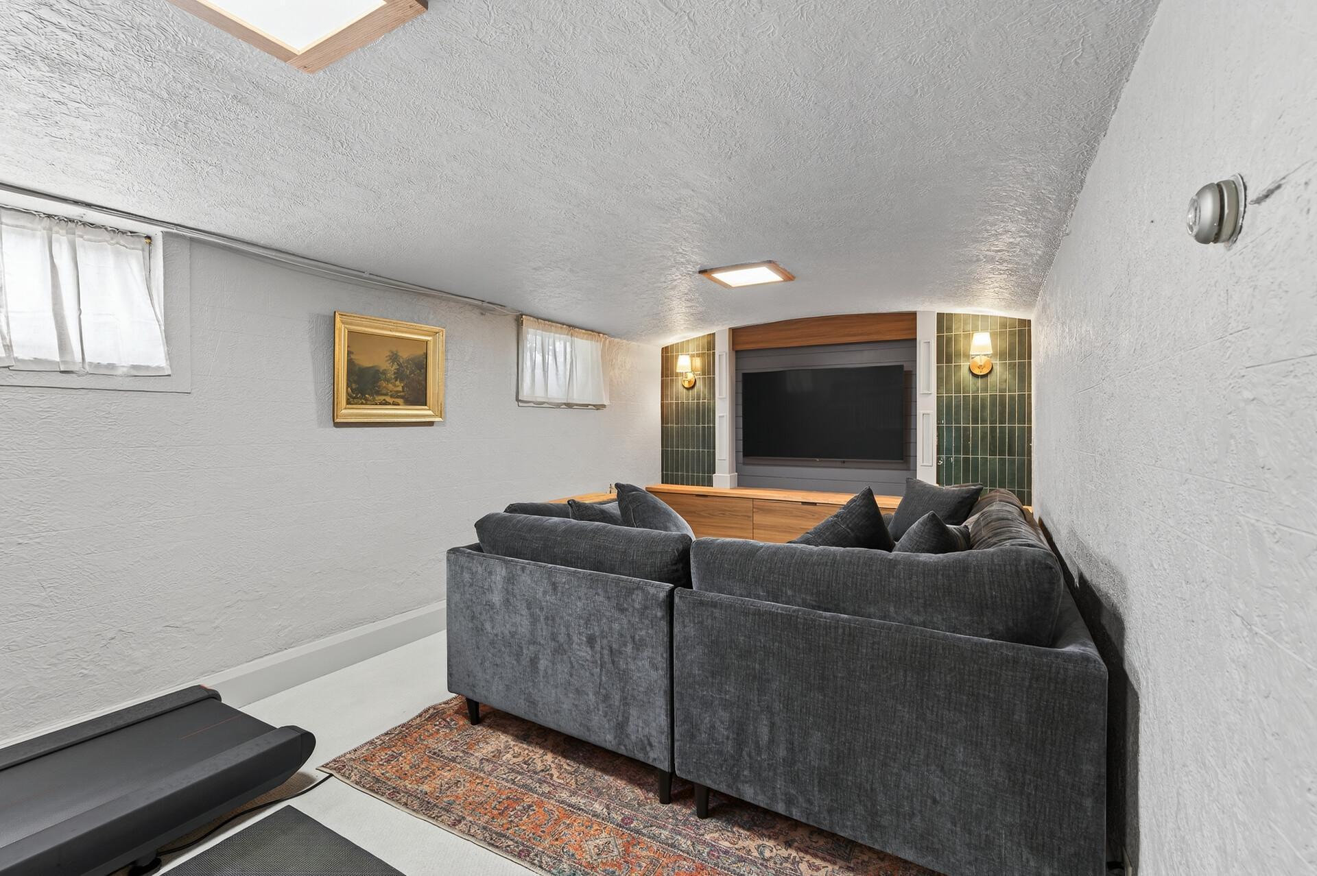 3050 Pierce Street NE