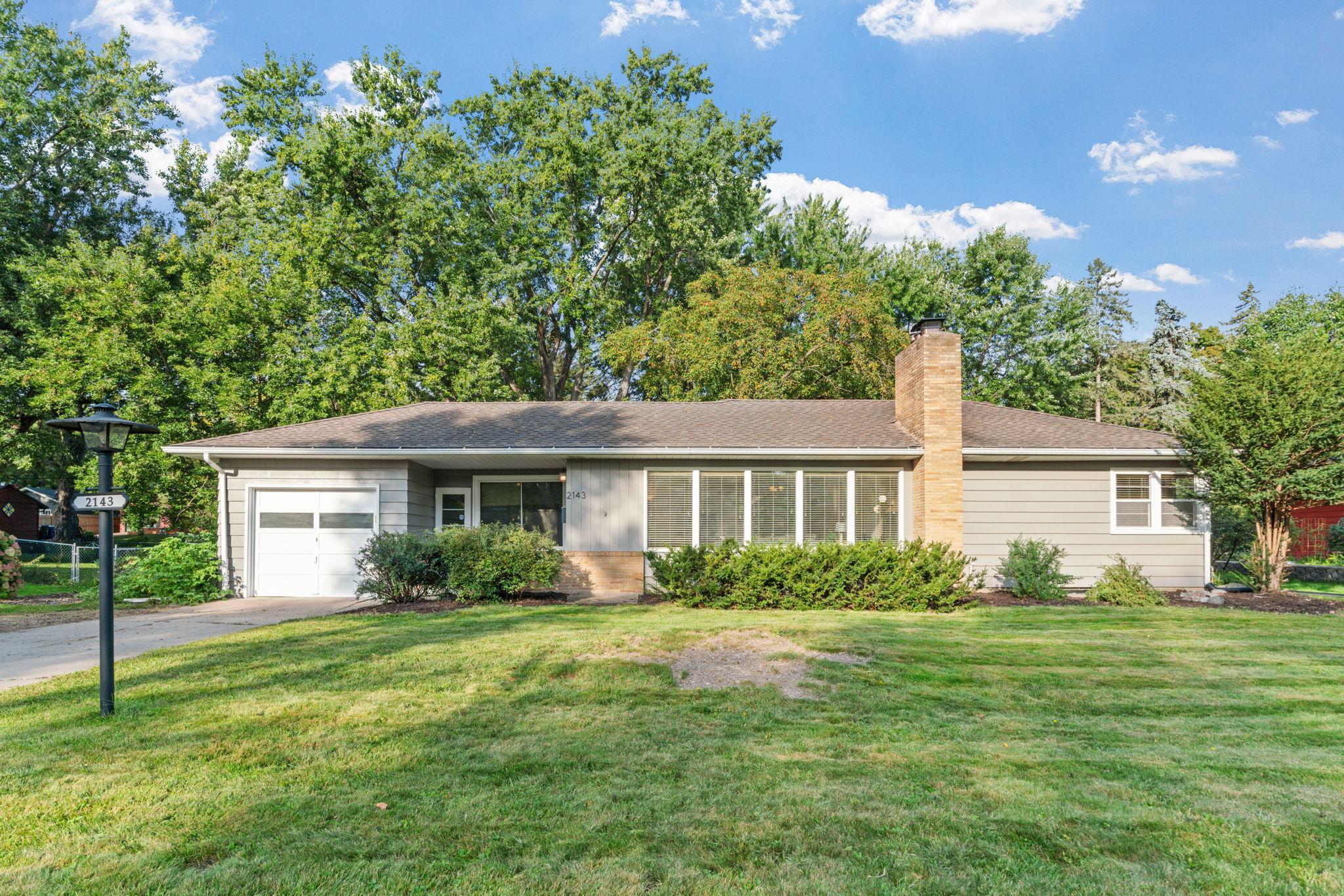 2143 Noble Avenue N