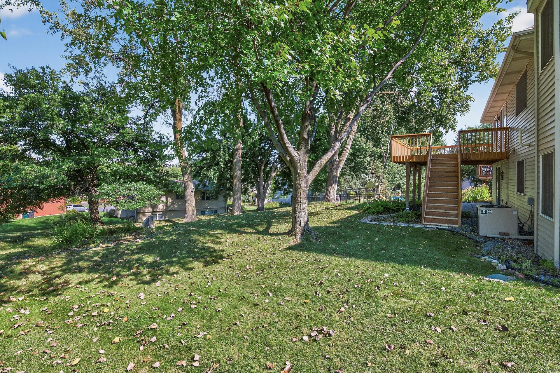 4454 Victoria Street N